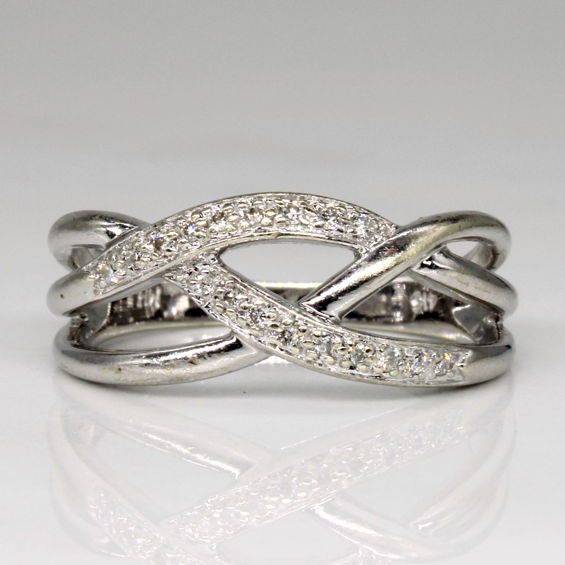 Overlapping Diamond Ring | 0.08ctw | SZ 7.25 |