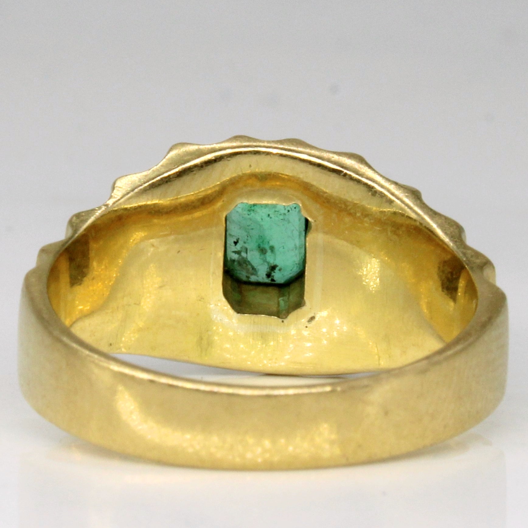 Emerald Ring | 0.40ct | SZ 6.5 |