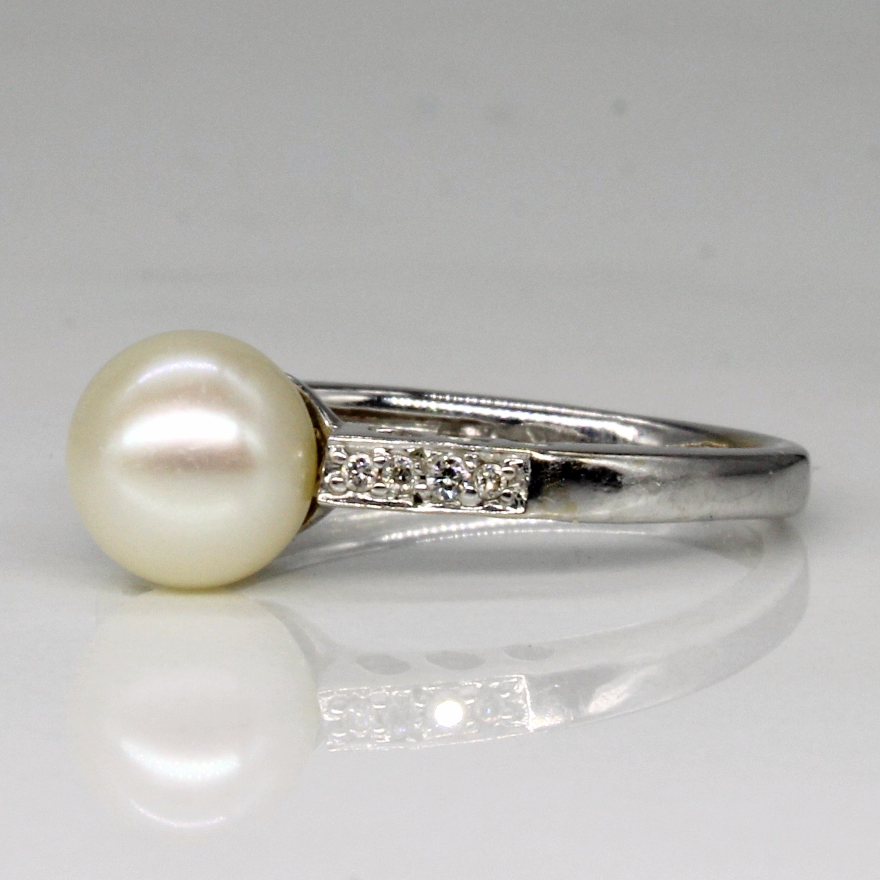 Pearl & Diamond Cocktail Ring | 0.04ctw | SZ 5 |