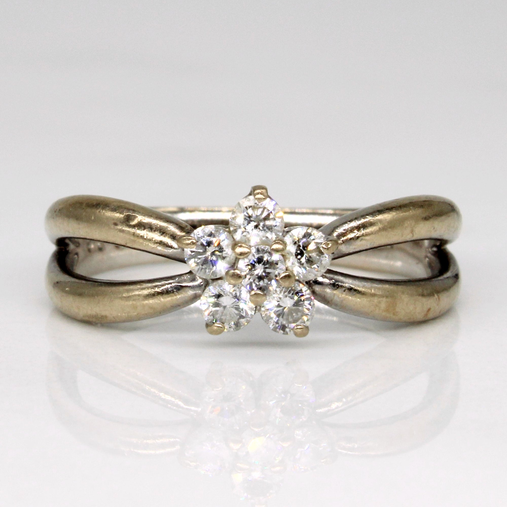 Diamond Flower Ring | 0.30ctw | SZ 5.25 |