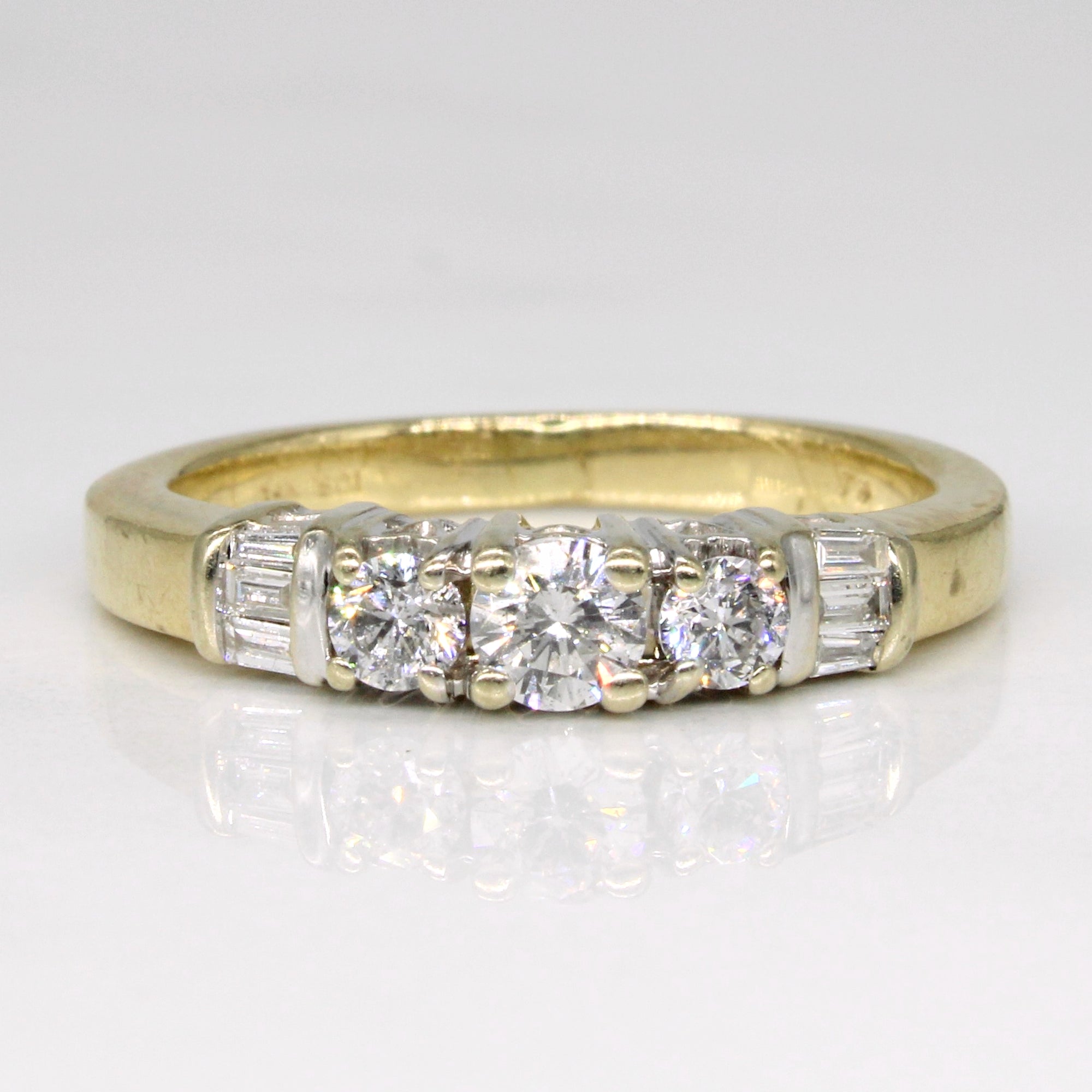 Diamond Ring | 0.38ctw | SZ 5.5 |