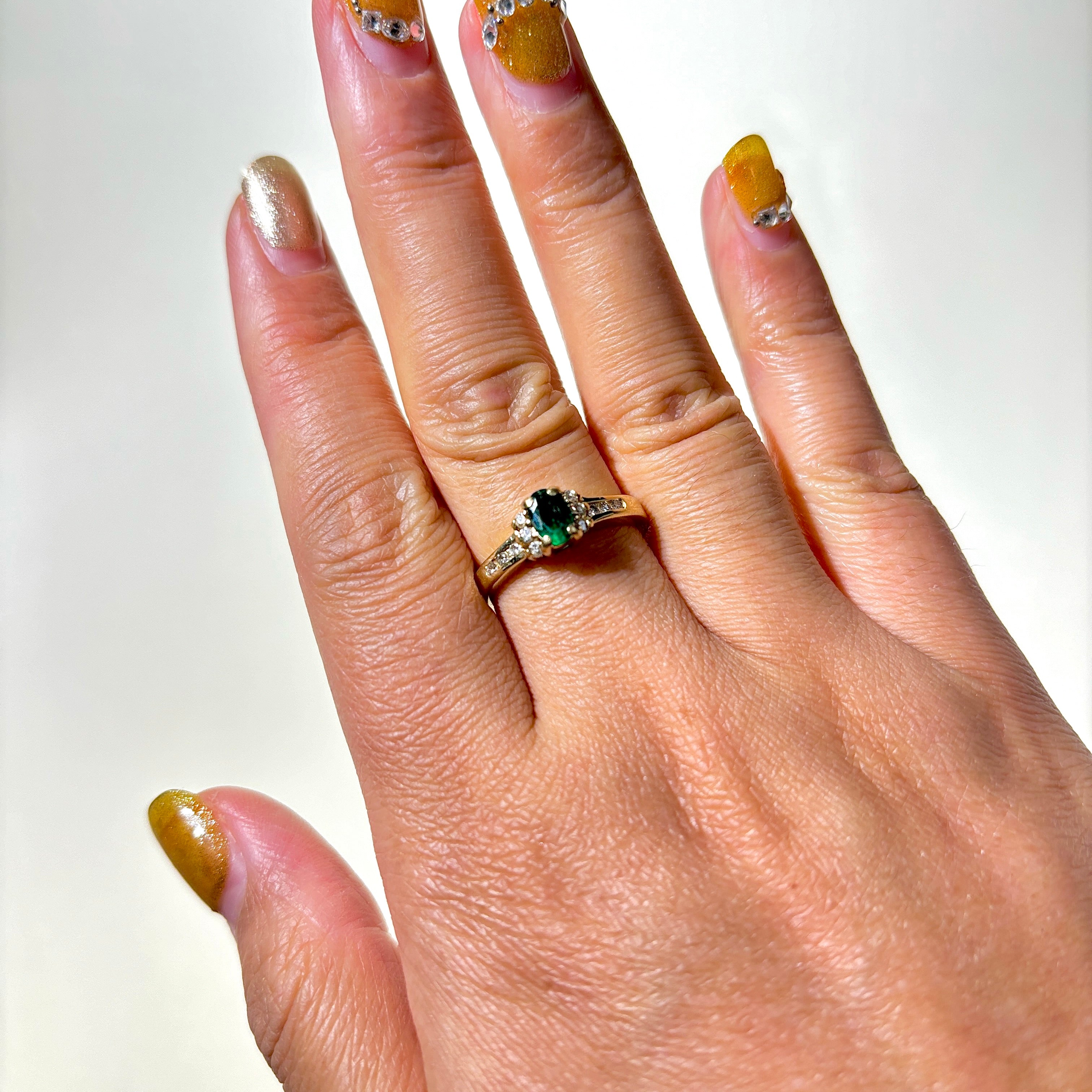 14k Oval Cut Emerald & Diamond Ring | 0.40ct, 0.18ctw | SZ 7.25