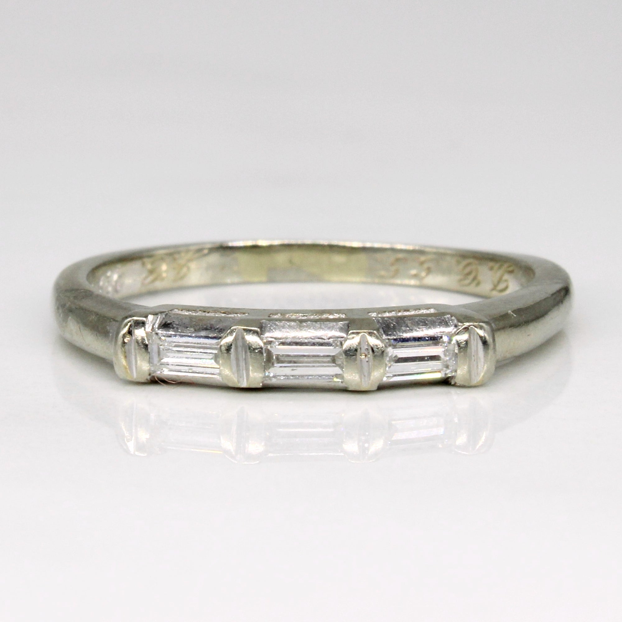 Baguette Cut Diamond Ring | 0.10ctw | SZ 7.25 |