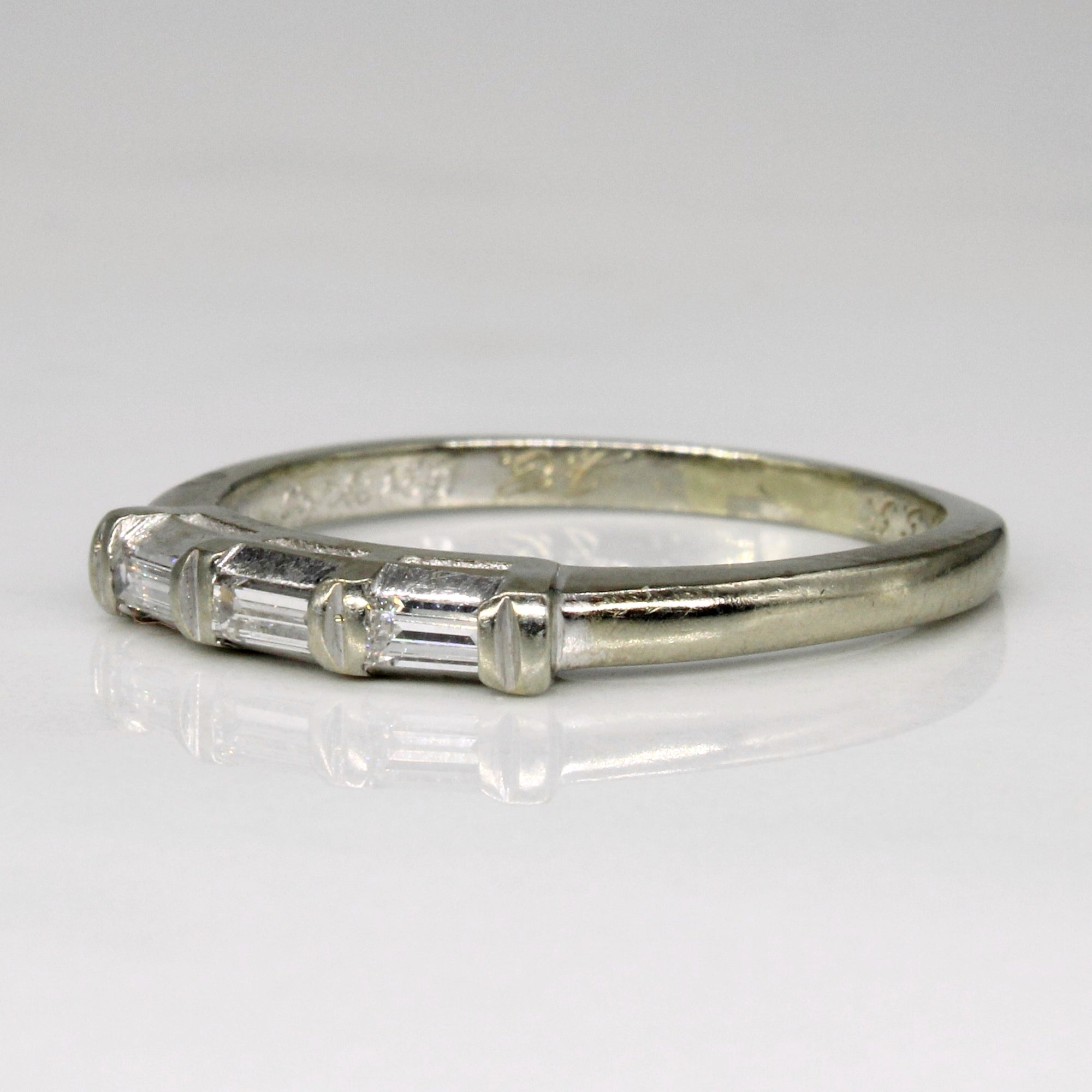 Baguette Cut Diamond Ring | 0.10ctw | SZ 7.25 |