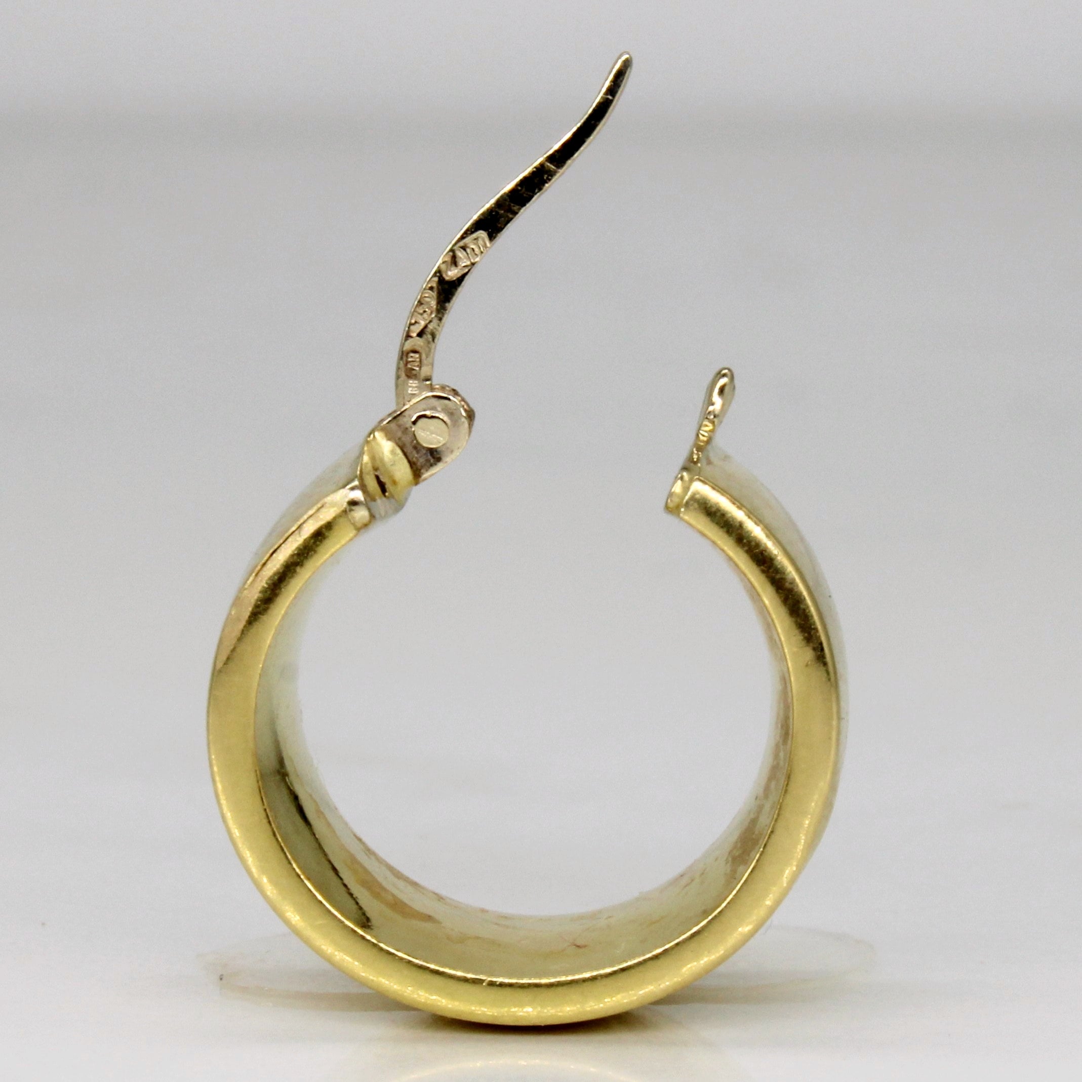 Boucles d'oreilles créoles en or jaune 18 carats 
