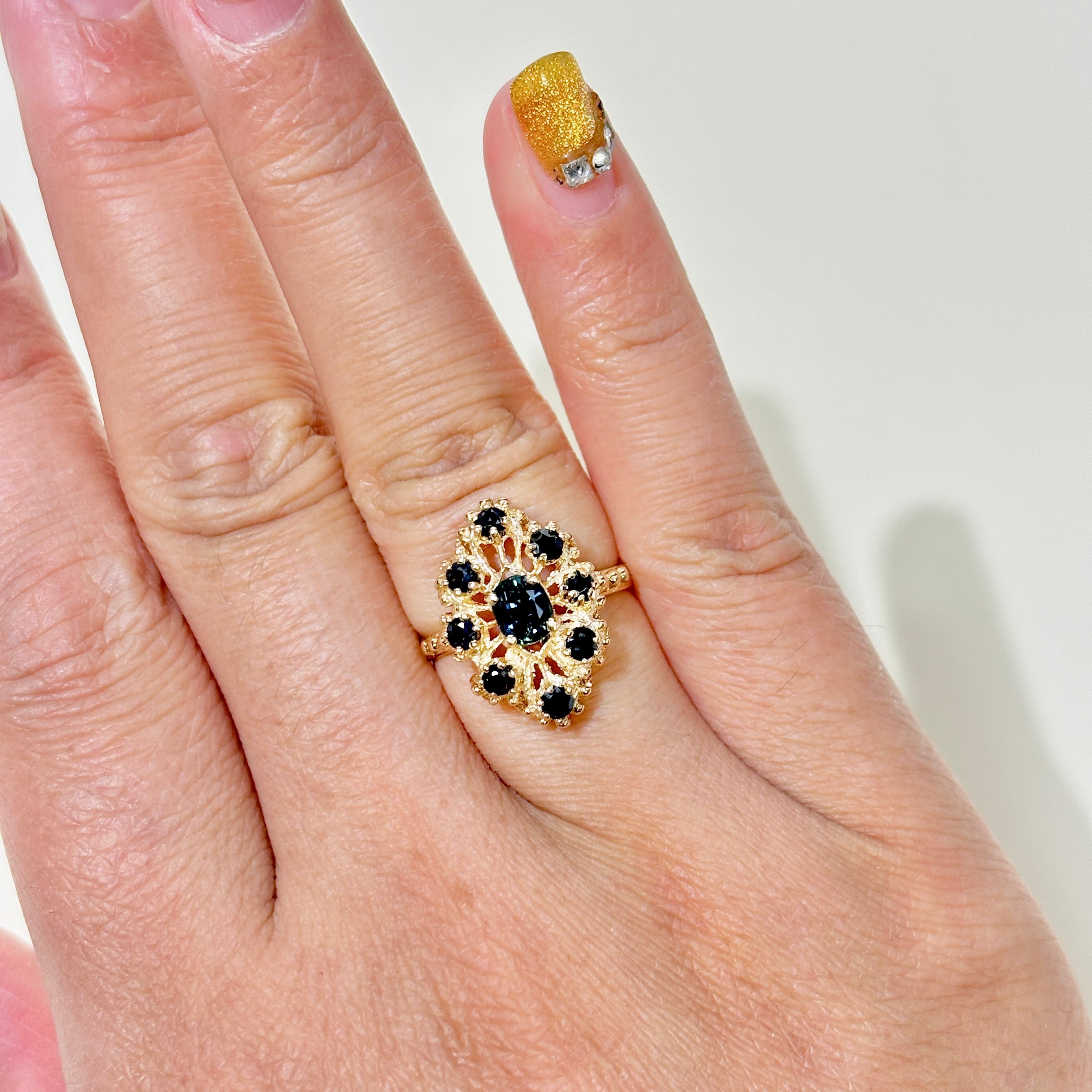 Bague en or jaune 14 carats et saphir bleu | 1,02 ct | Taille 5,75 | 