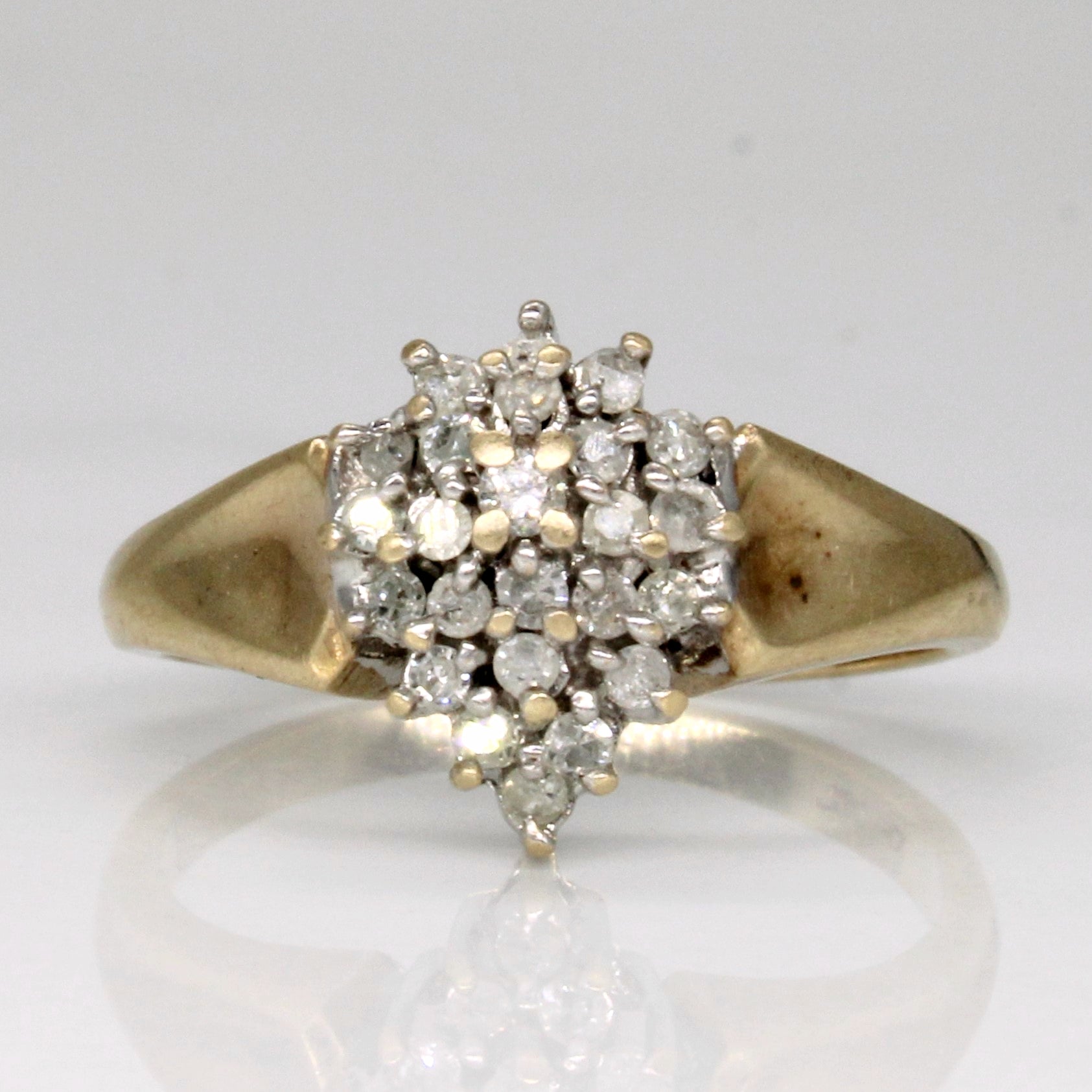 Diamond Cluster Ring | 0.25ctw | SZ 6.5 |