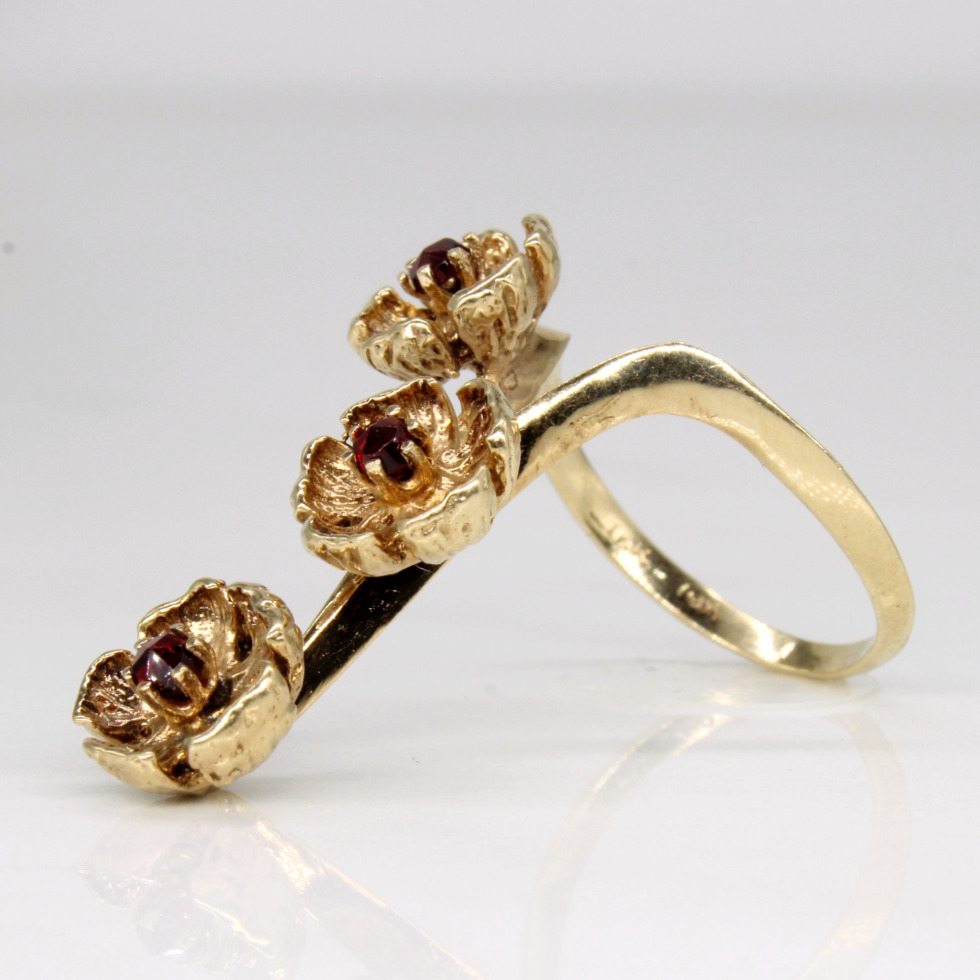 Garnet Flower Cocktail Ring | 0.07ctw | SZ 6.25 |