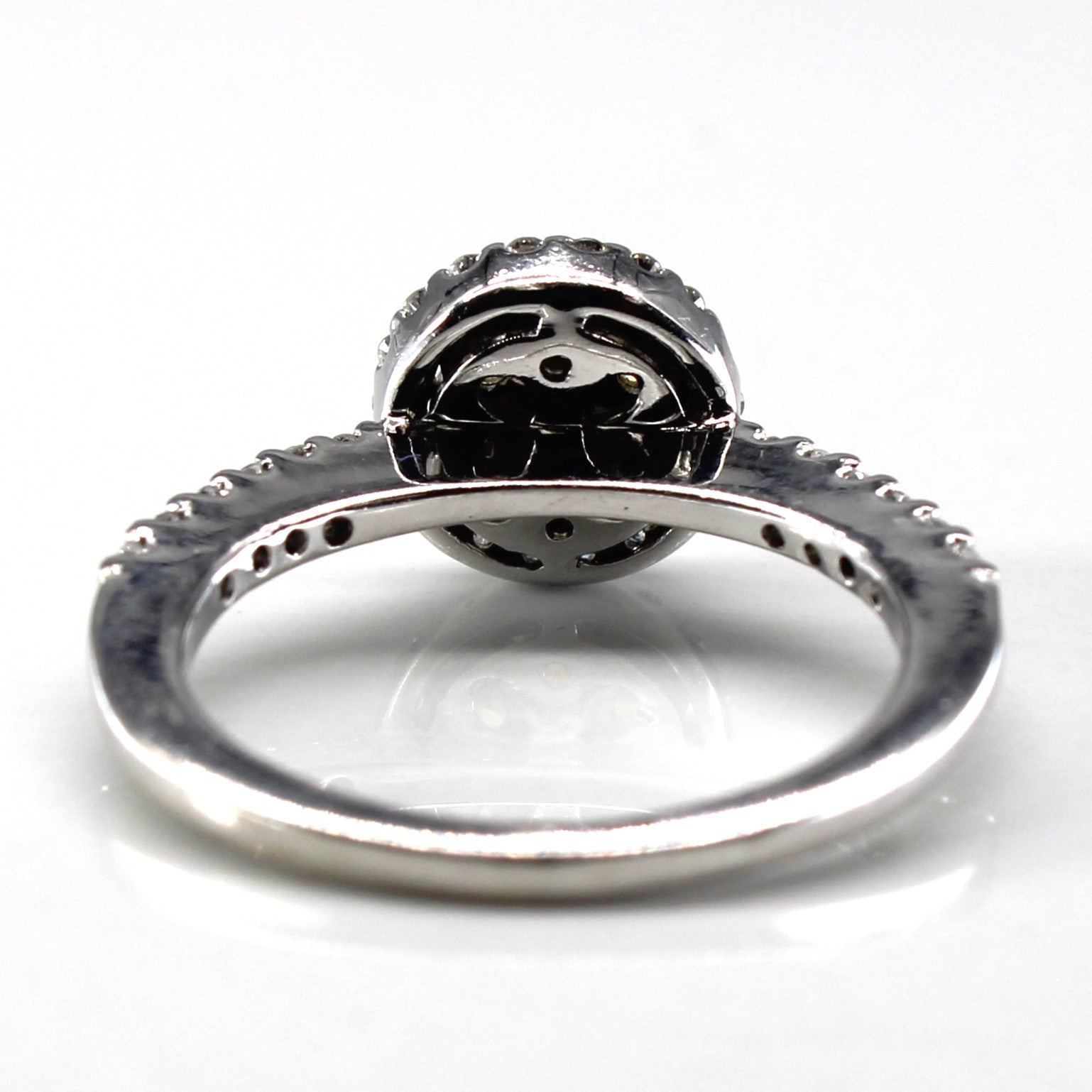 Halo Style Cluster Diamond Ring | 0.50ctw | SZ 5 |