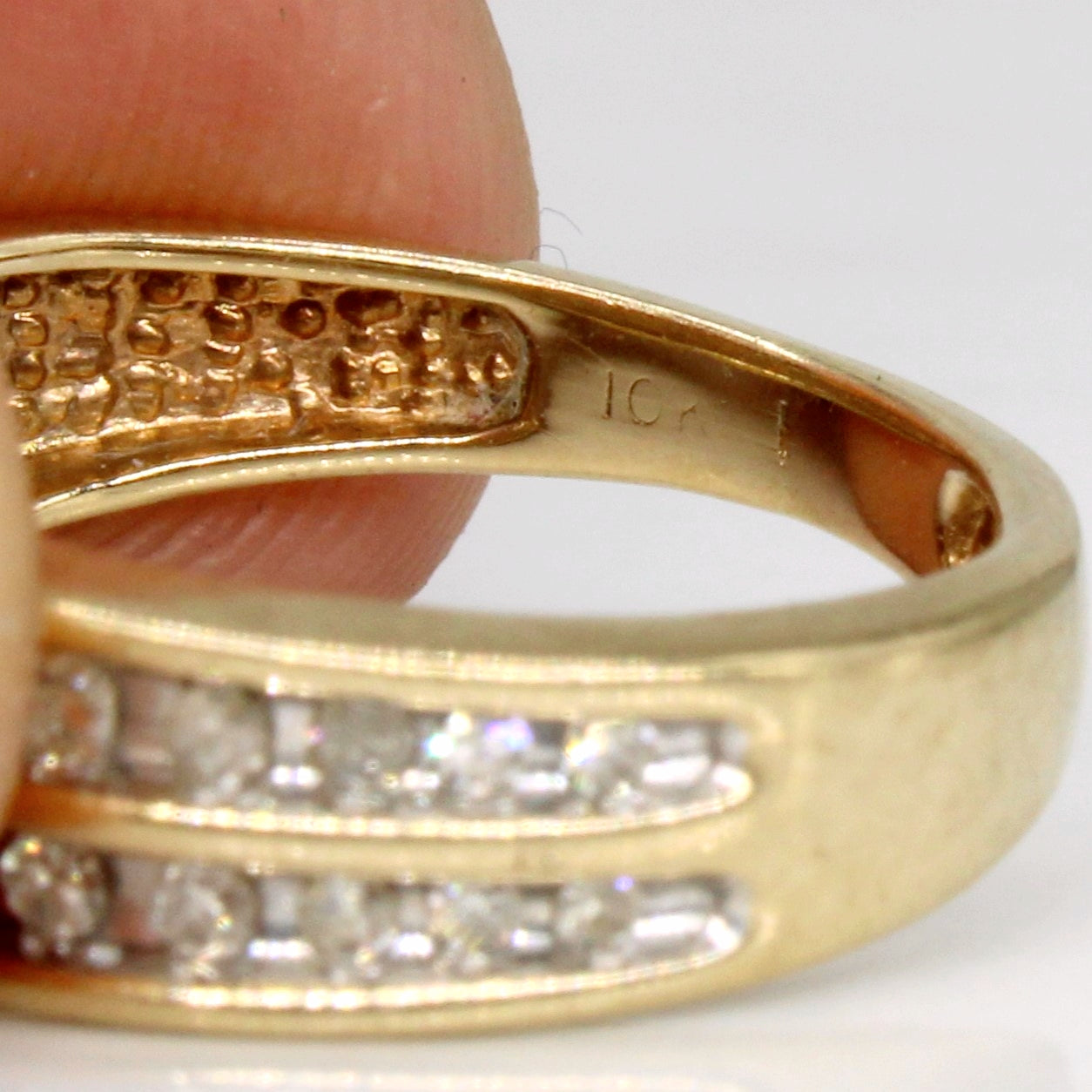 Bague sertie de diamants en canal | 0,20 ct | Taille 4,25 | 