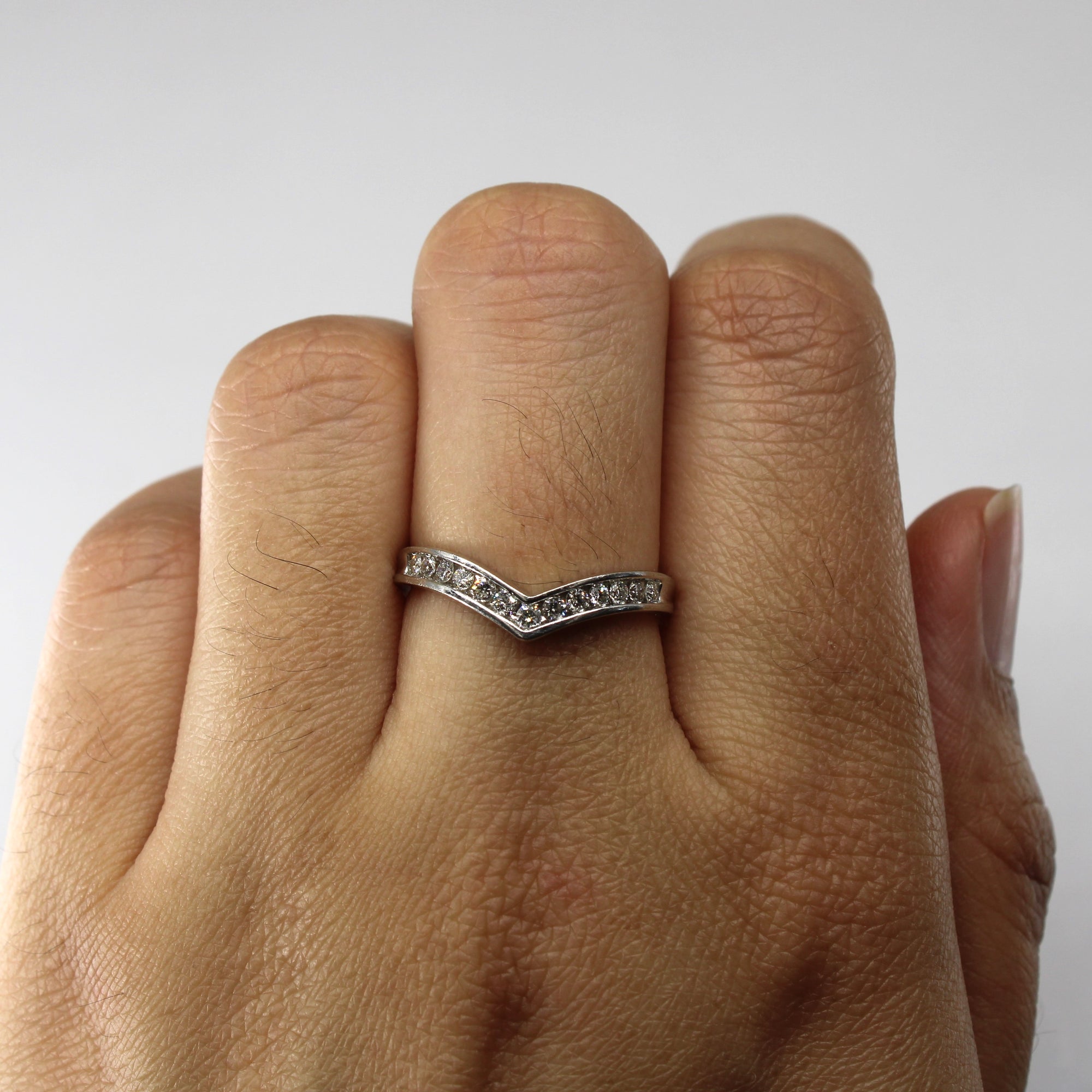 Channel Set Diamond Chevron Ring | 0.26ctw | SZ 7 |