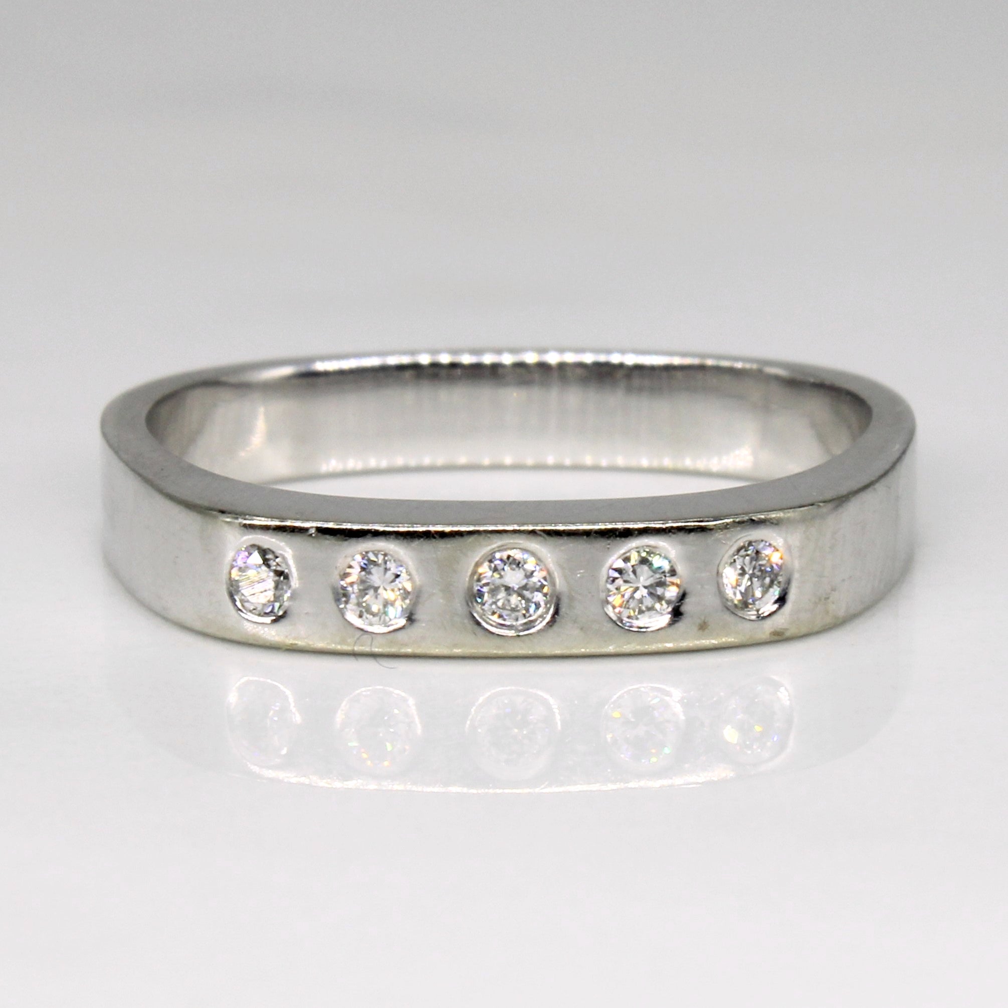 Flush Set Diamond Ring | 0.10ctw | SZ 7 |