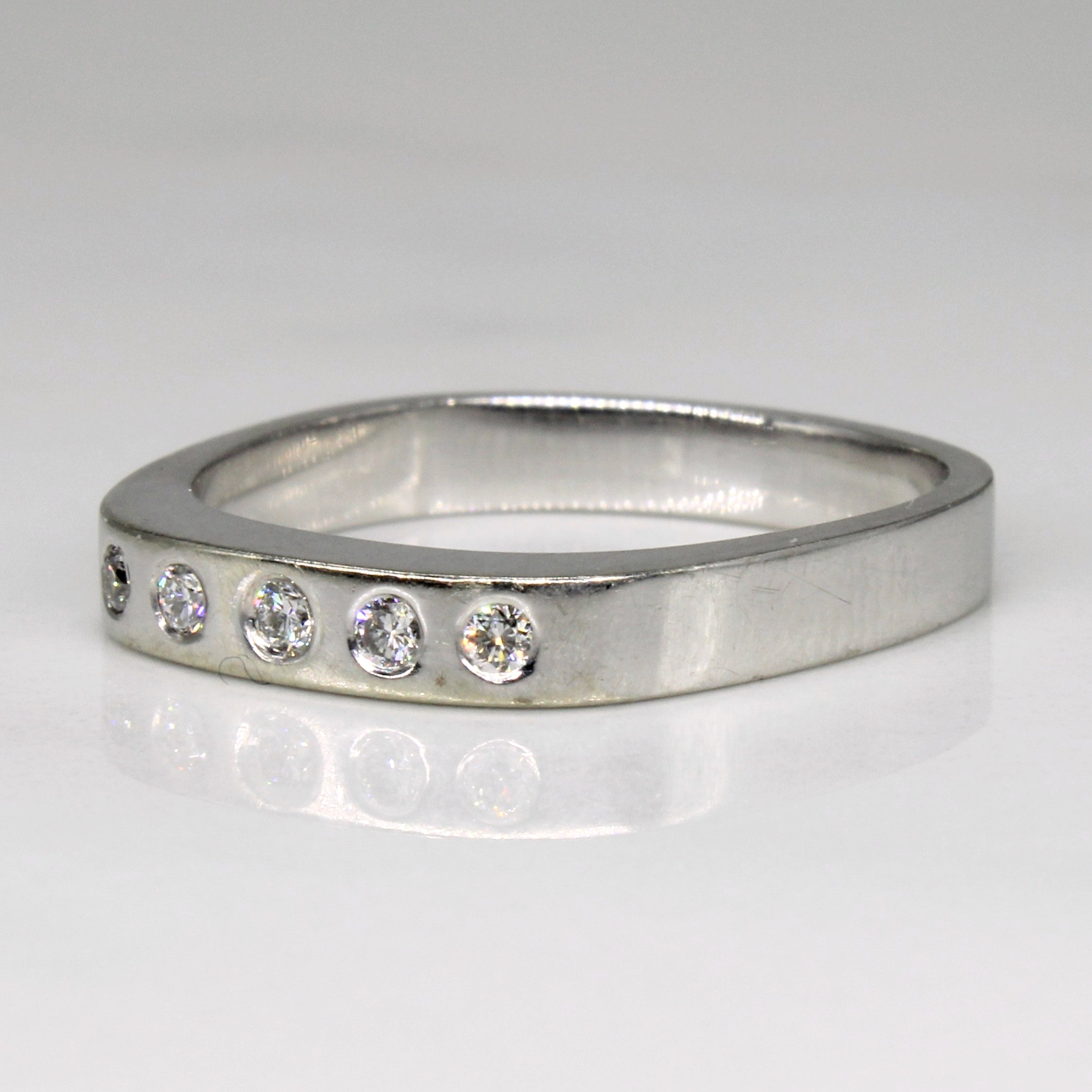 Flush Set Diamond Ring | 0.10ctw | SZ 7 |