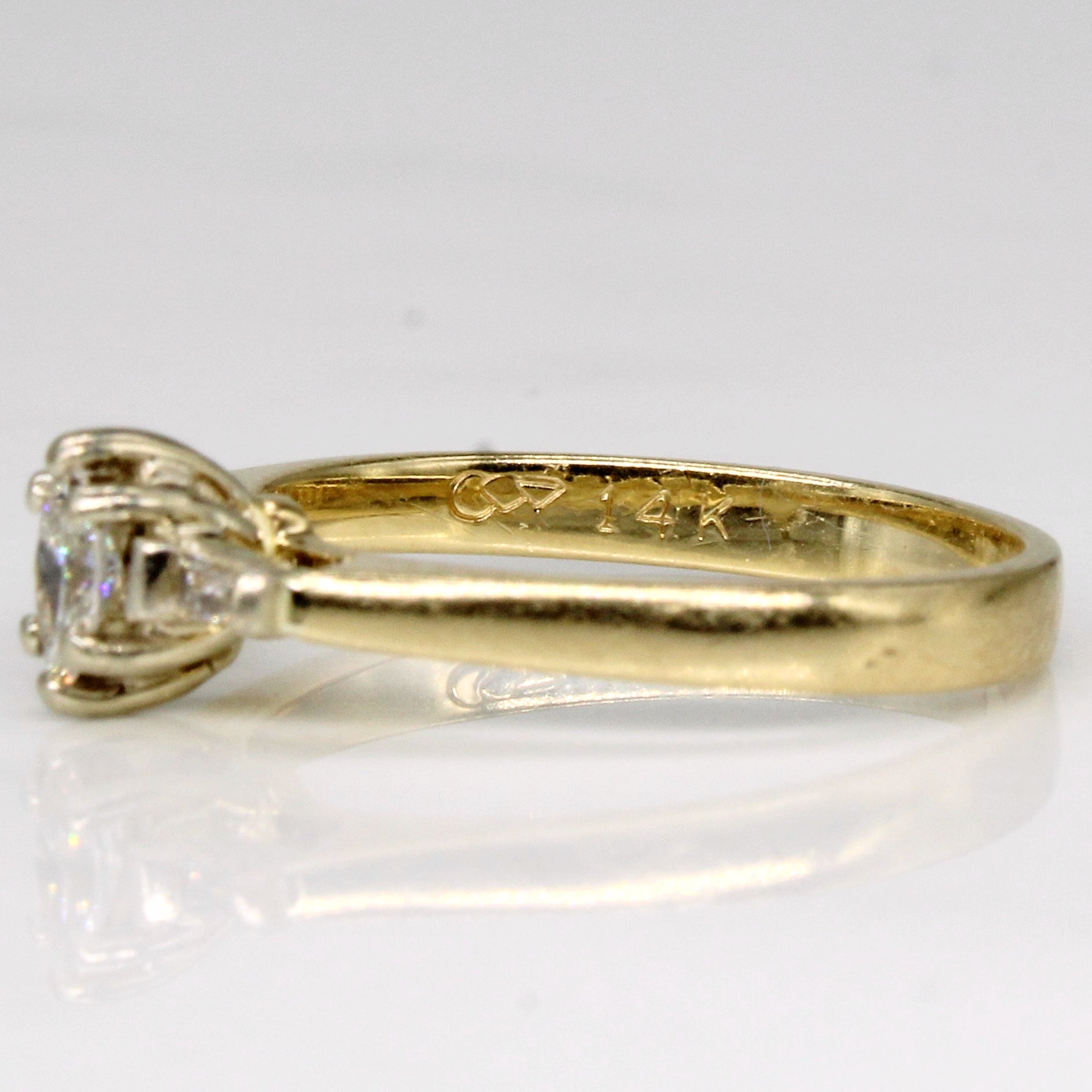Diamond Engagement Ring | 0.14ctw | SZ 5.75 |