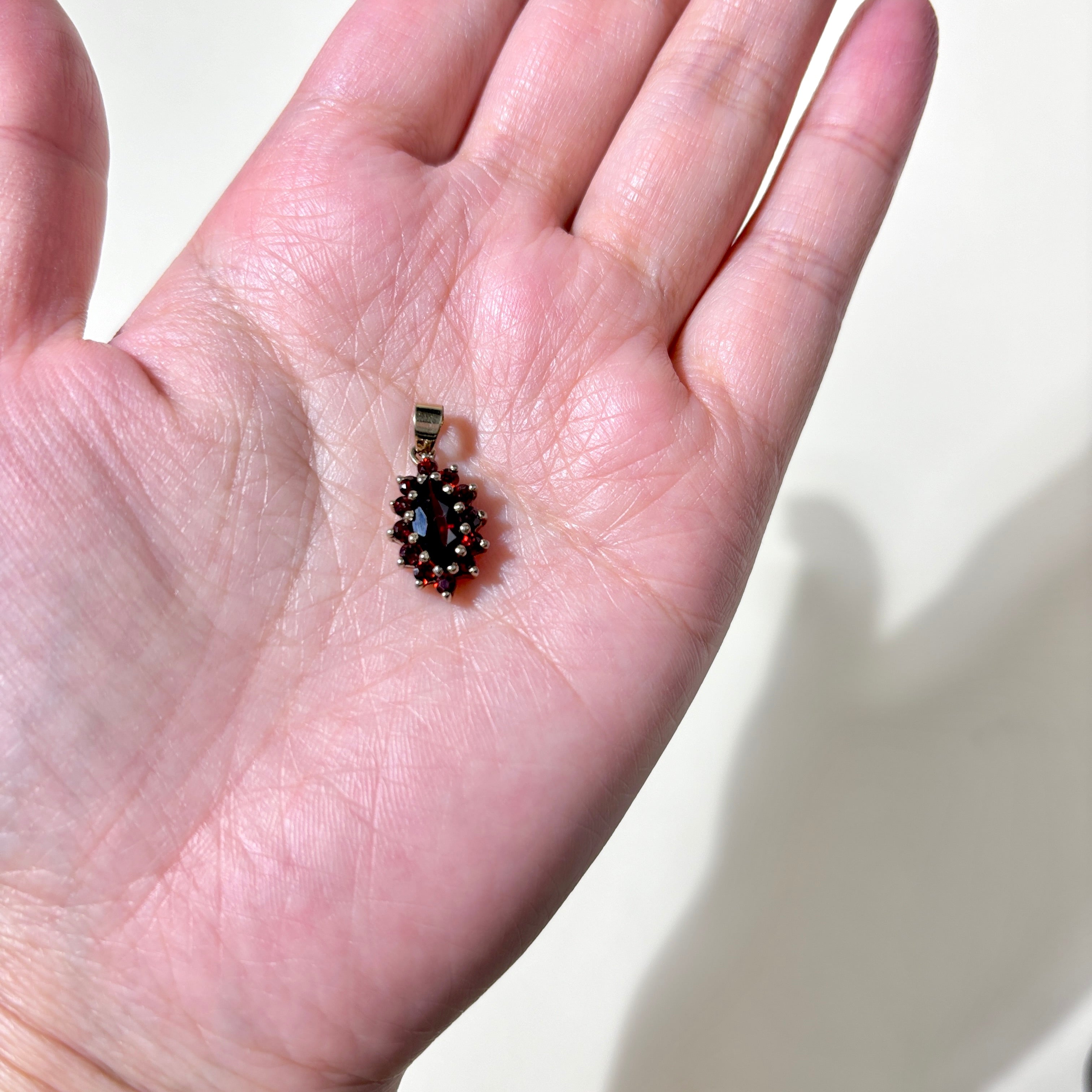 8K Yellow Gold Garnet Pendant | 1.57ctw |