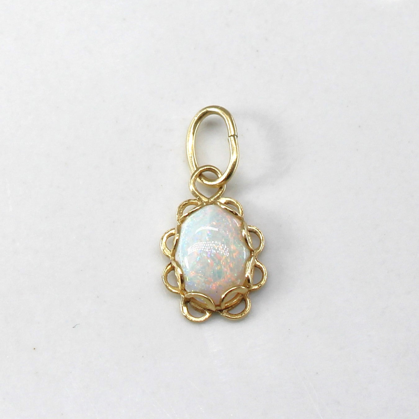 Cabochon Opal Pendant | 0.38ct |
