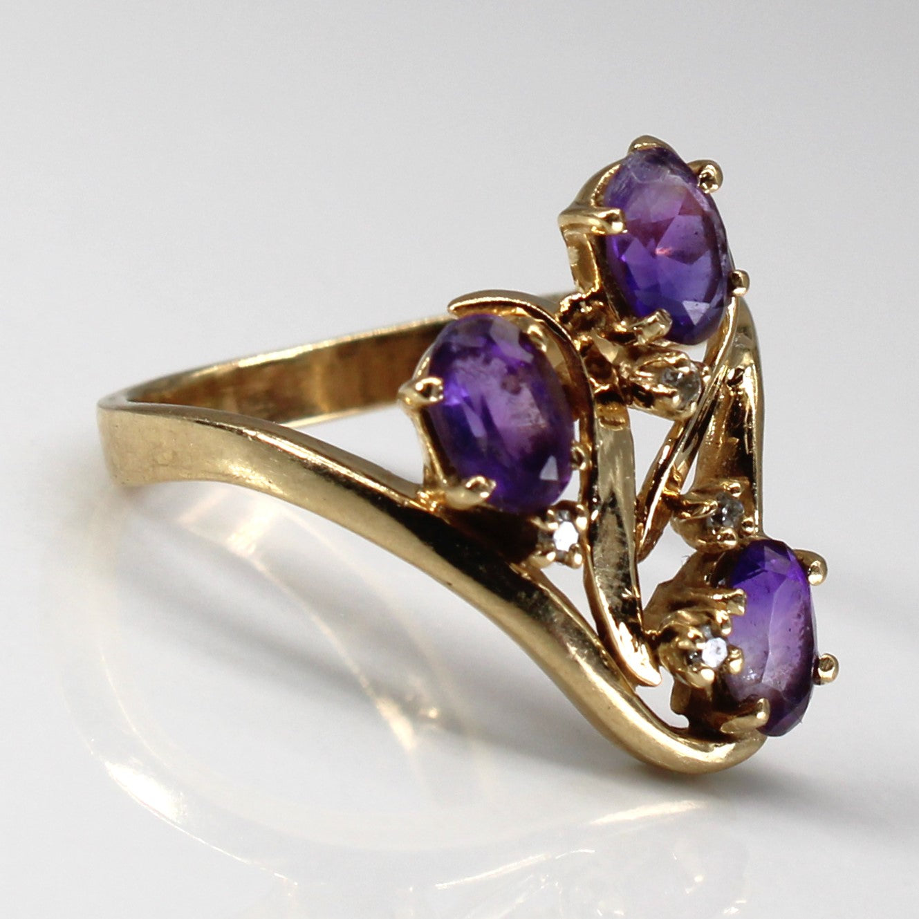14k Yellow Gold Amethyst & Diamond Textured Gold Ring | 0.60ctw | 0.04ctw | SZ 7.25 |
