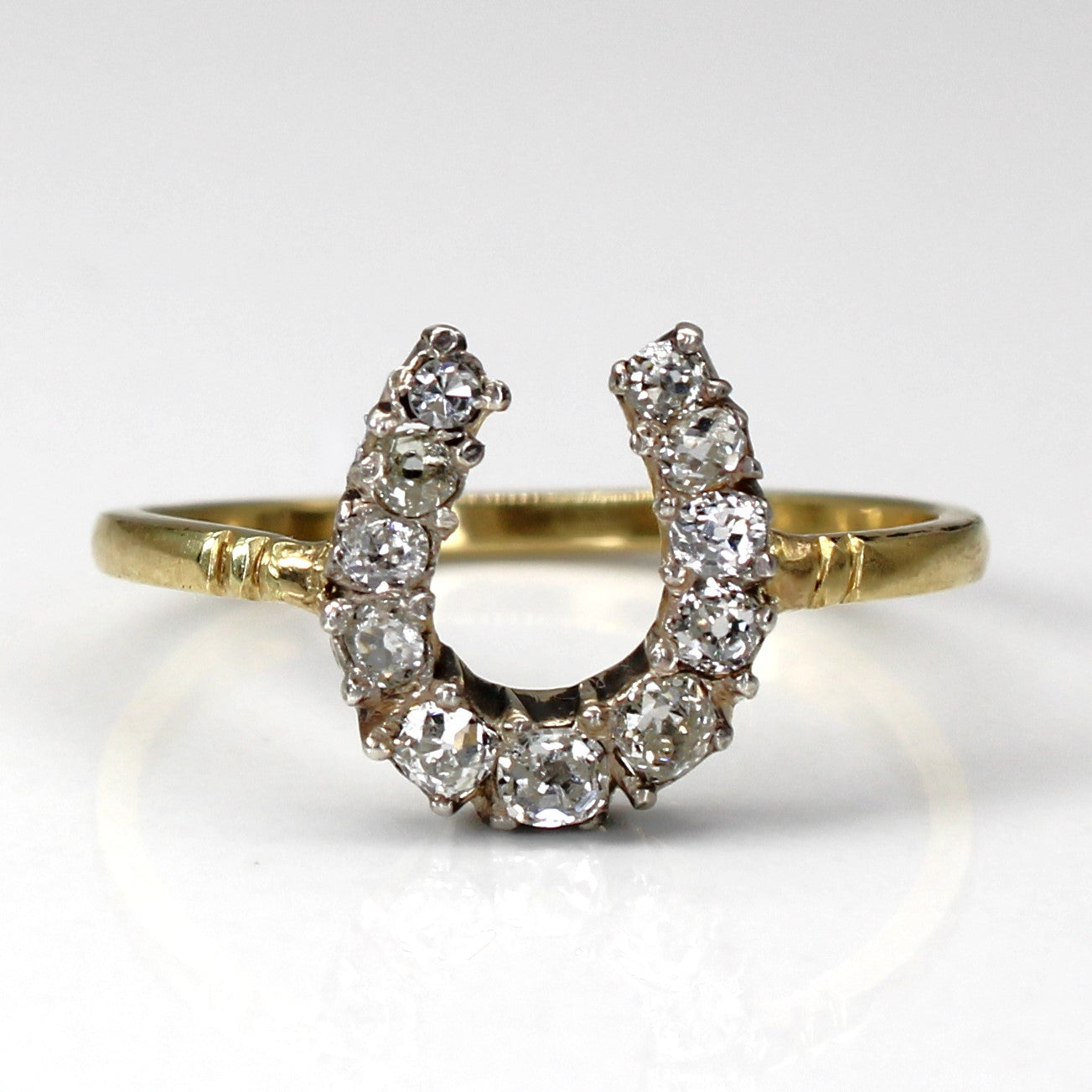Antique Diamond Horseshoe Design Gold Ring | 0.46ctw | SZ 7 |