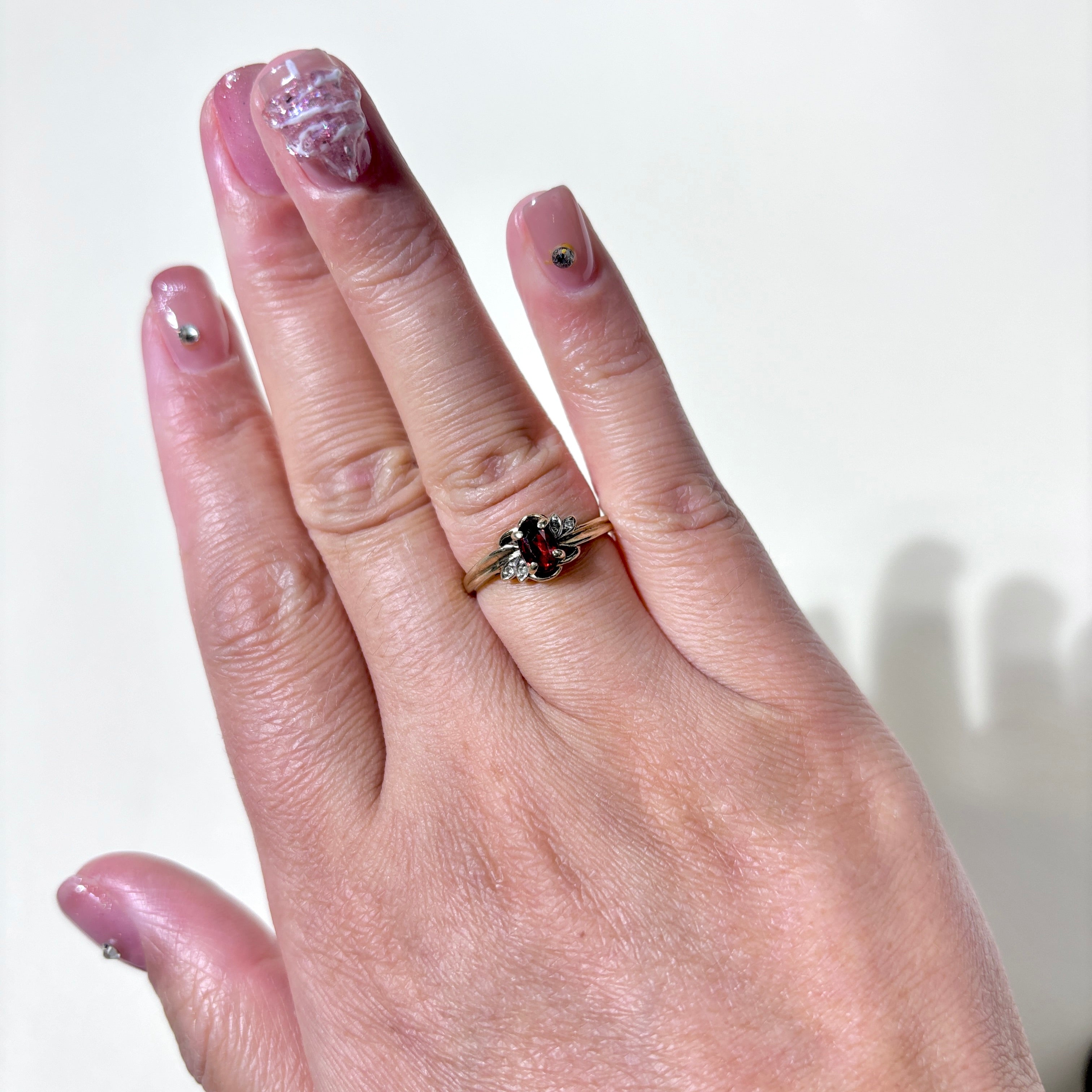 10K Yellow Gold Garnet & Diamond Ring | 0.52ct, 0.01ctw | SZ 6 |
