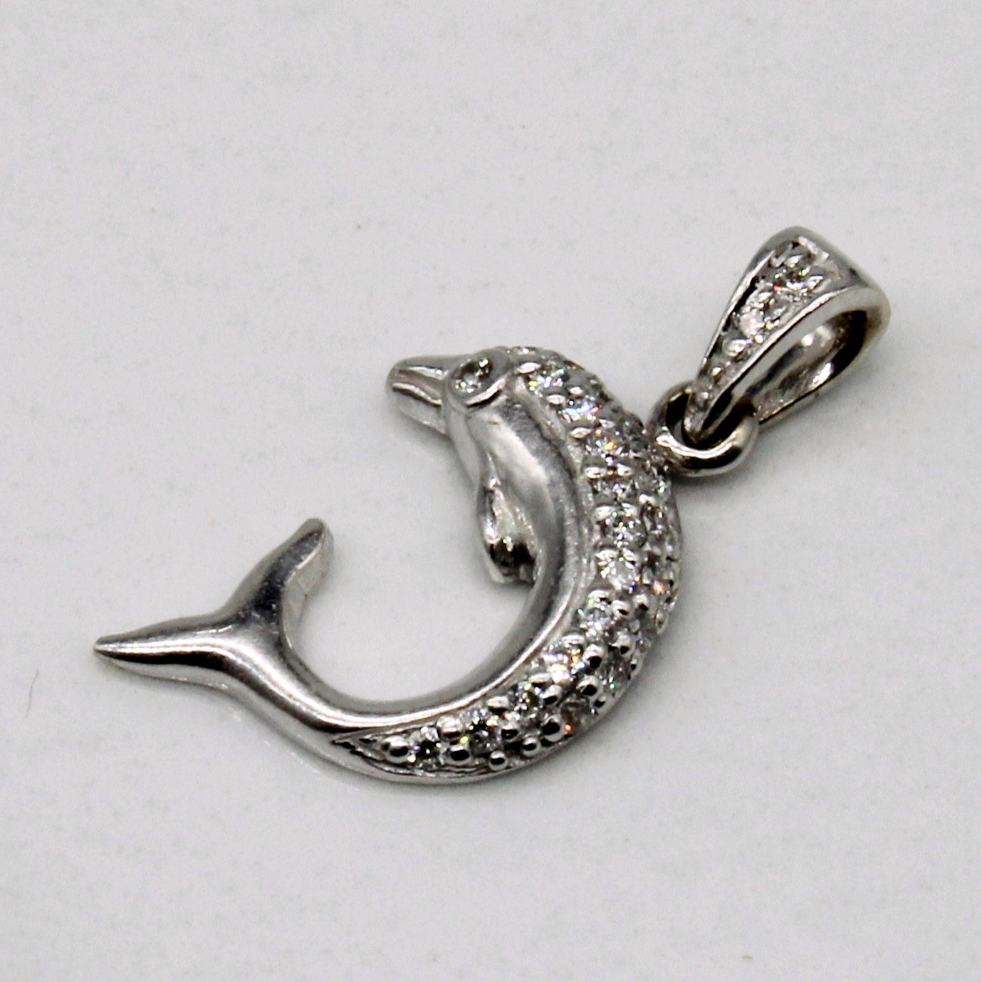 Diamond Dolphin Pendant | 0.10ctw |