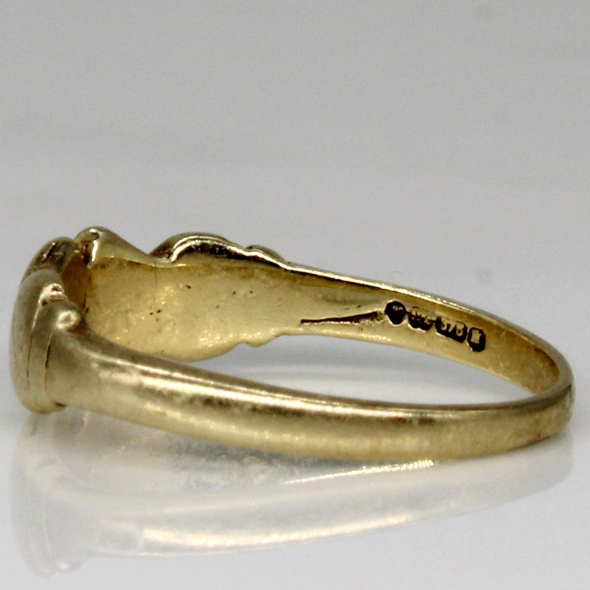 9k Yellow Gold Ring | SZ 2.5 |