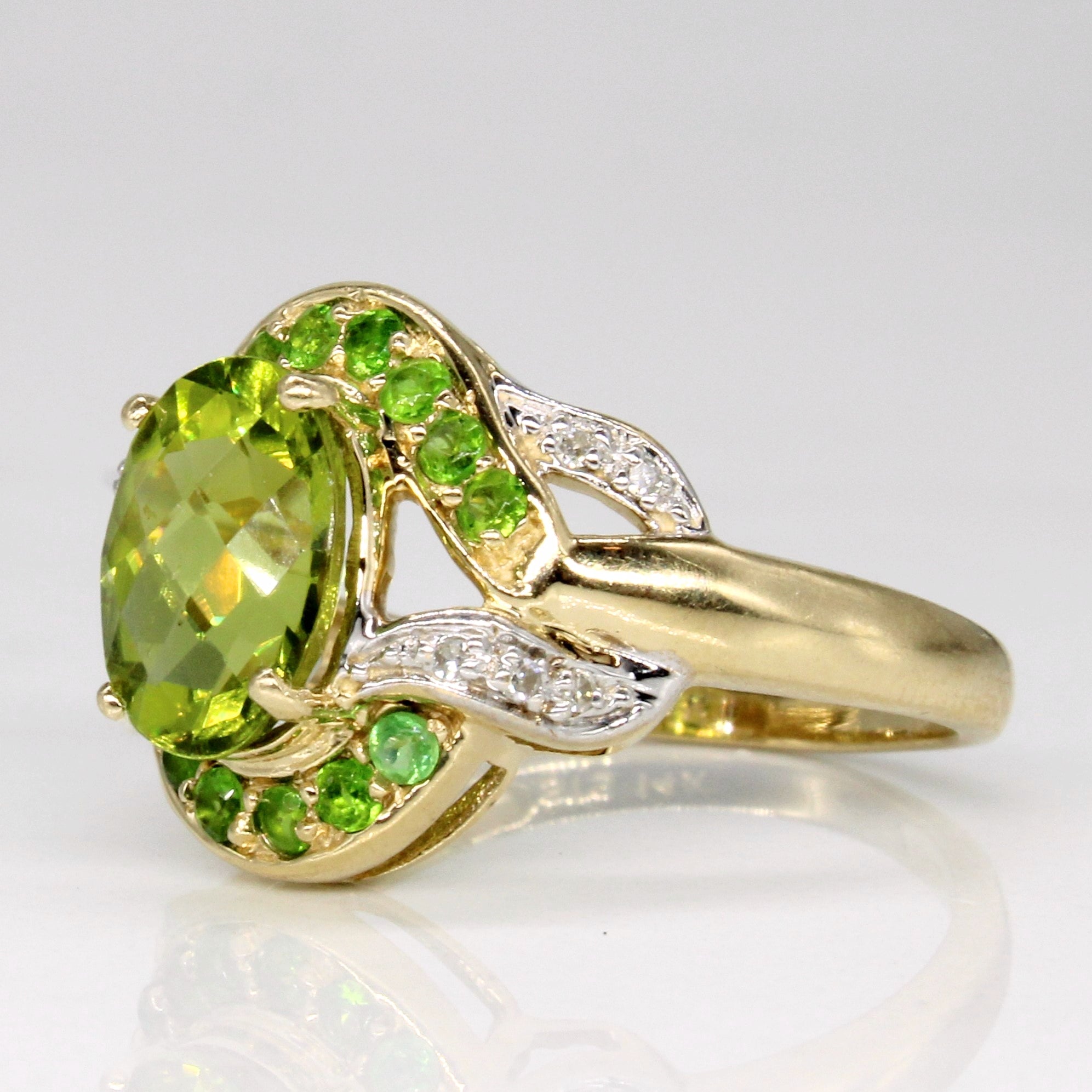 Peridot & Diamond Cocktail Ring | 2.11ctw, 0.05ctw | SZ 6 |