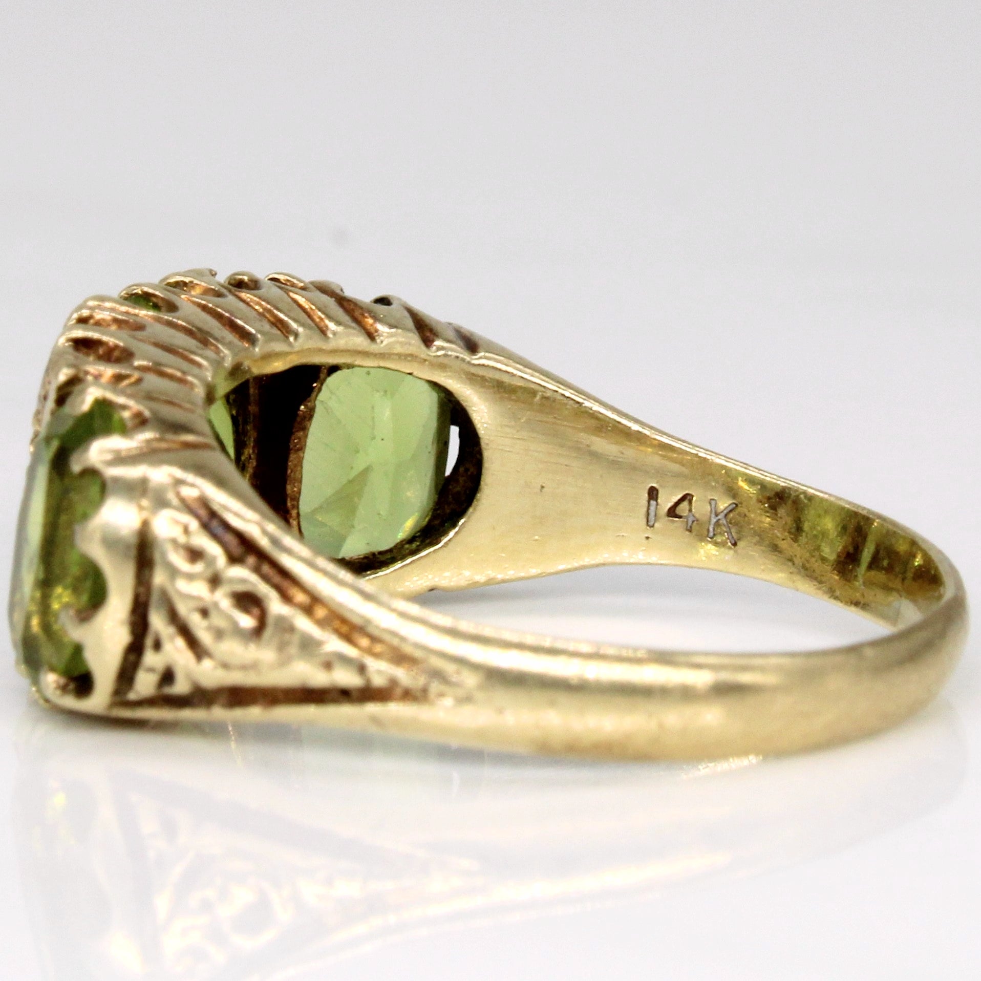 Vintage Oval Peridot & Diamond Three Stone Ring | 3.00ctw, 0.11ctw | SZ 6.5 |