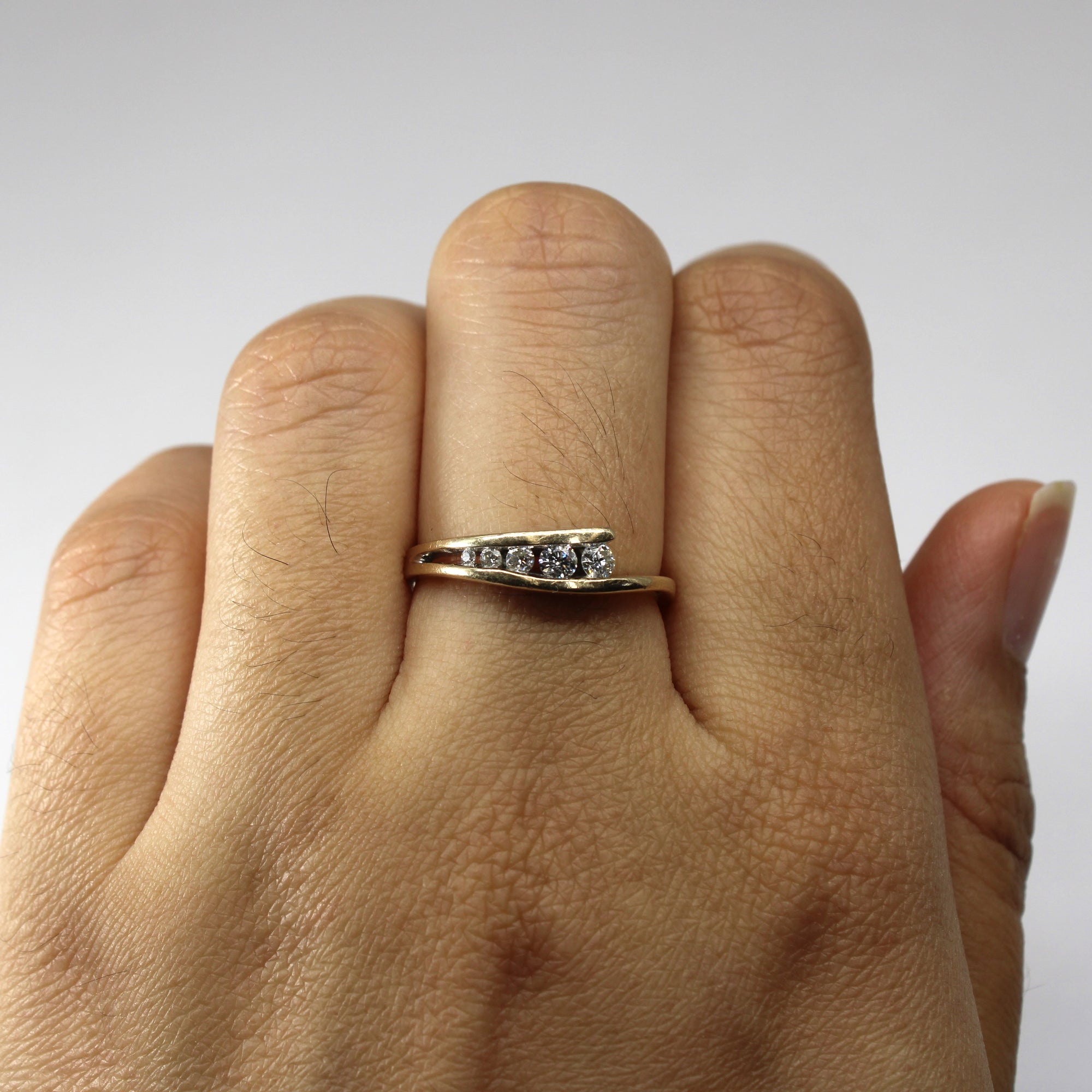 Channel Set Diamond Ring | 0.20ctw | SZ 7.25 |