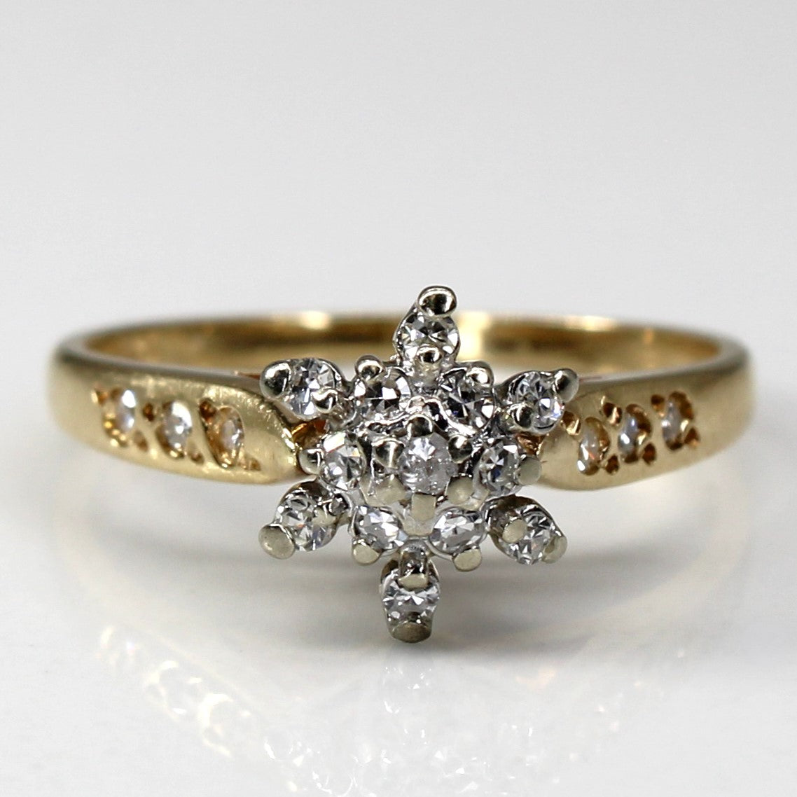 Cluster Diamond Cocktail Ring | 0.16ctw | SZ 4.75 |