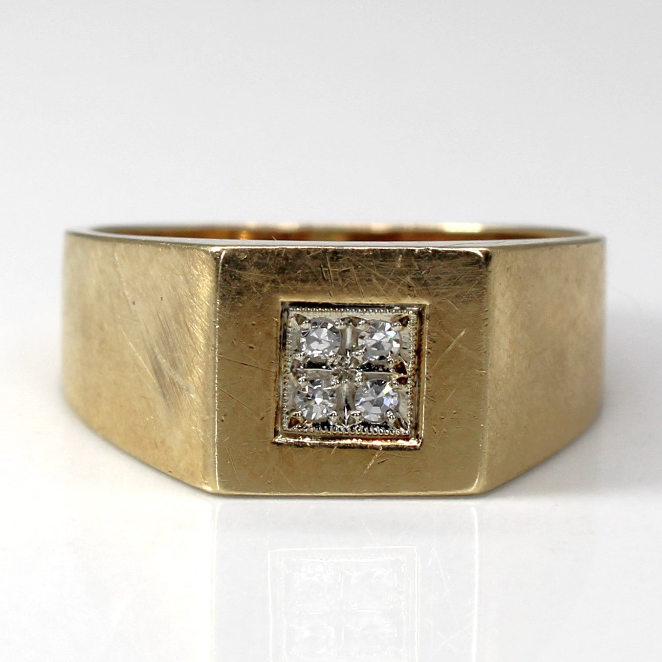 Cluster Diamond Signet Ring | 0.04ctw | SZ 7.5 |
