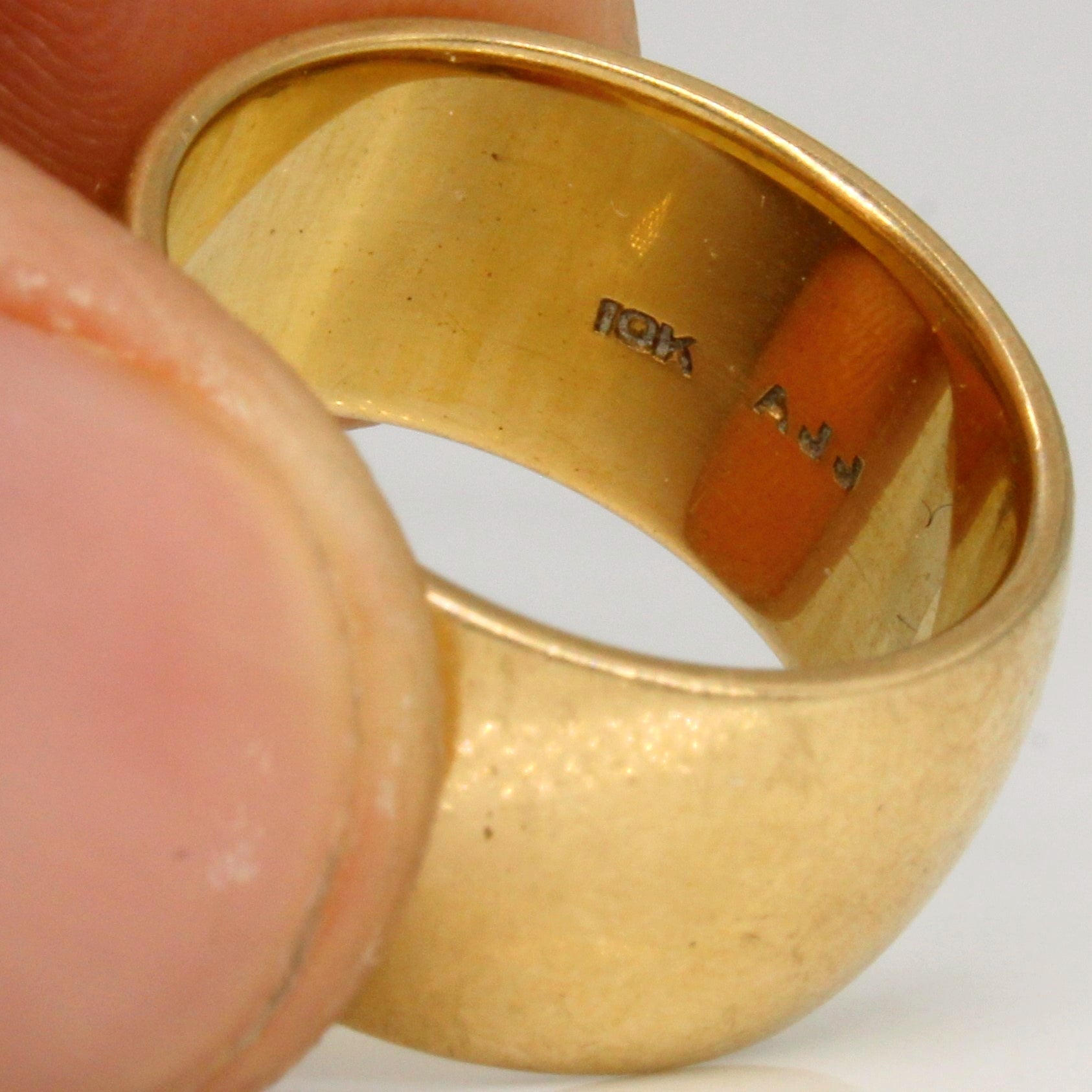 10k Yellow Gold Wide Band | SZ 6.5 |