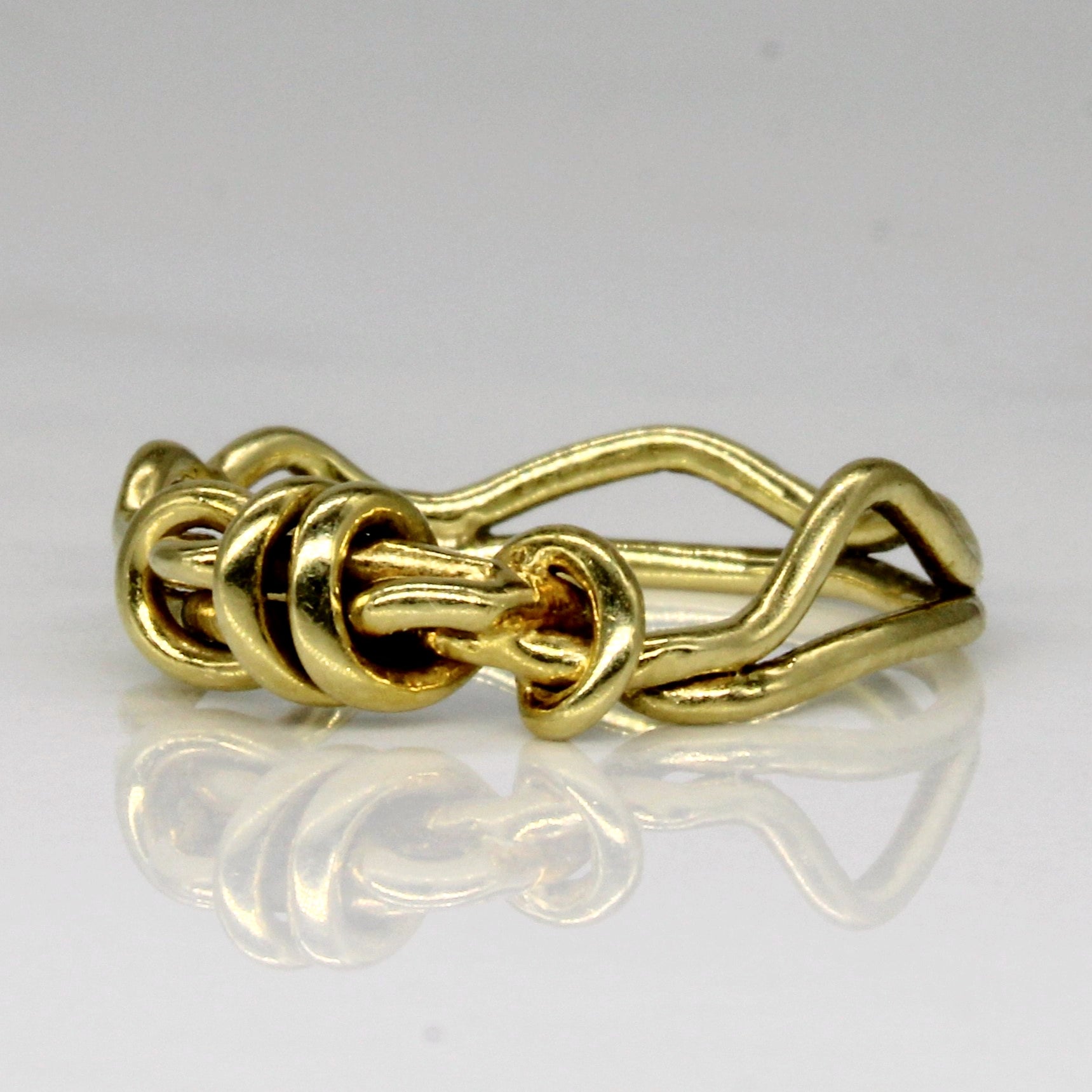 18k Yellow Gold Knot Ring | SZ 5.75 |