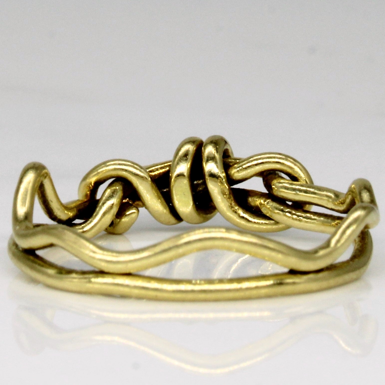 18k Yellow Gold Knot Ring | SZ 5.75 |