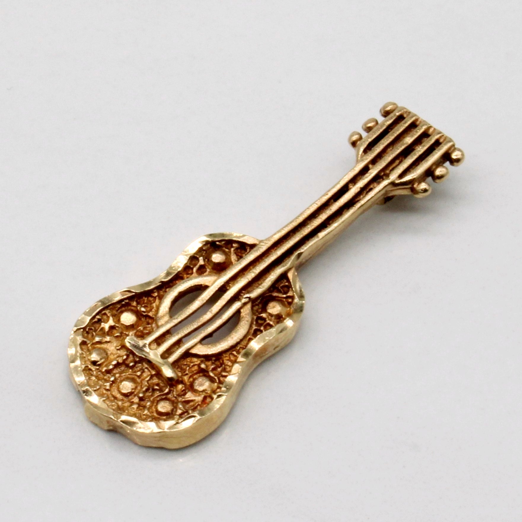 10k Yellow Gold Guitar Pendant