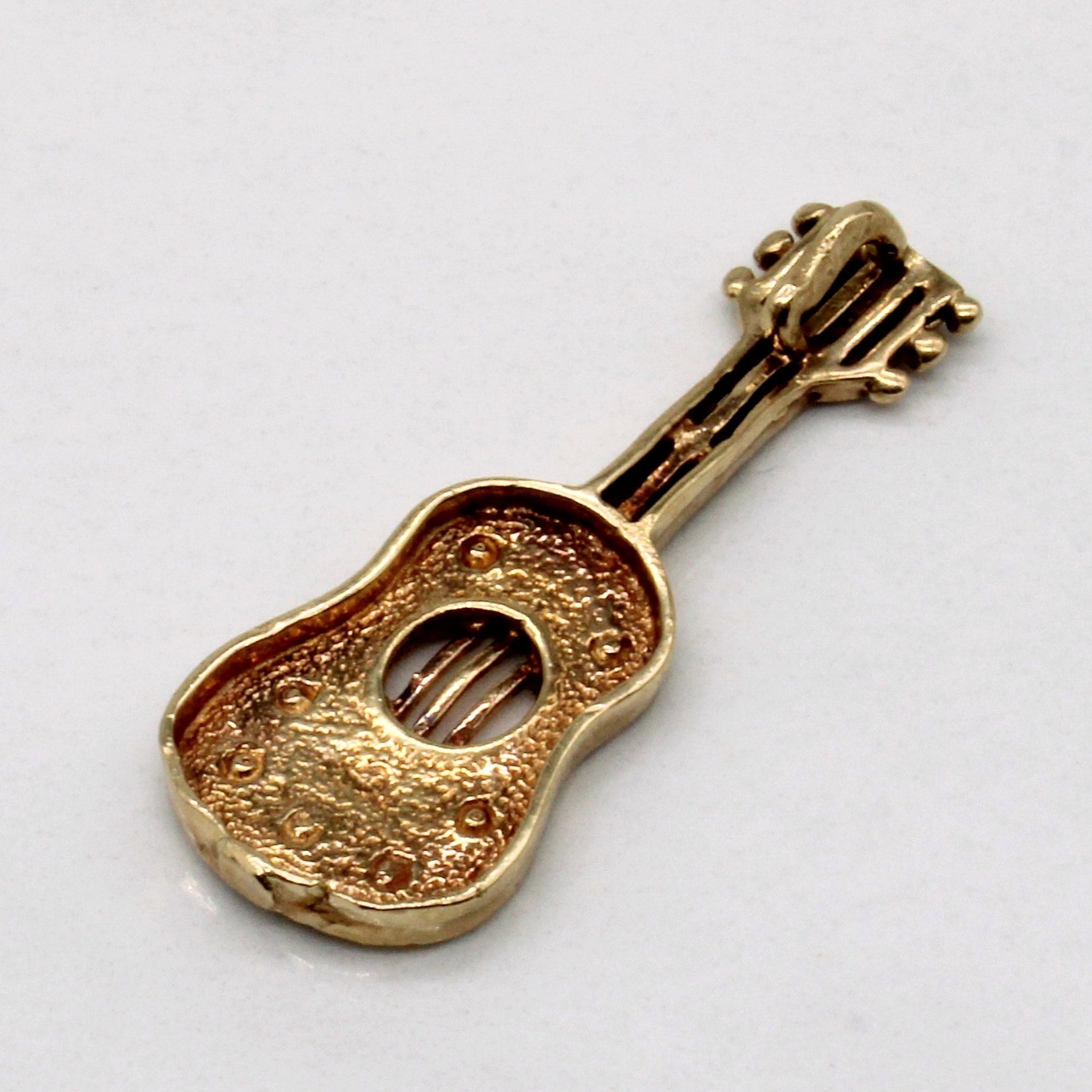 10k Yellow Gold Guitar Pendant