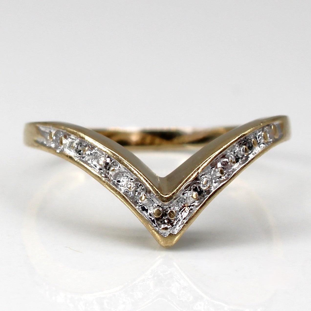 Diamond Chevron Ring | 0.05ctw | SZ 7.25 |