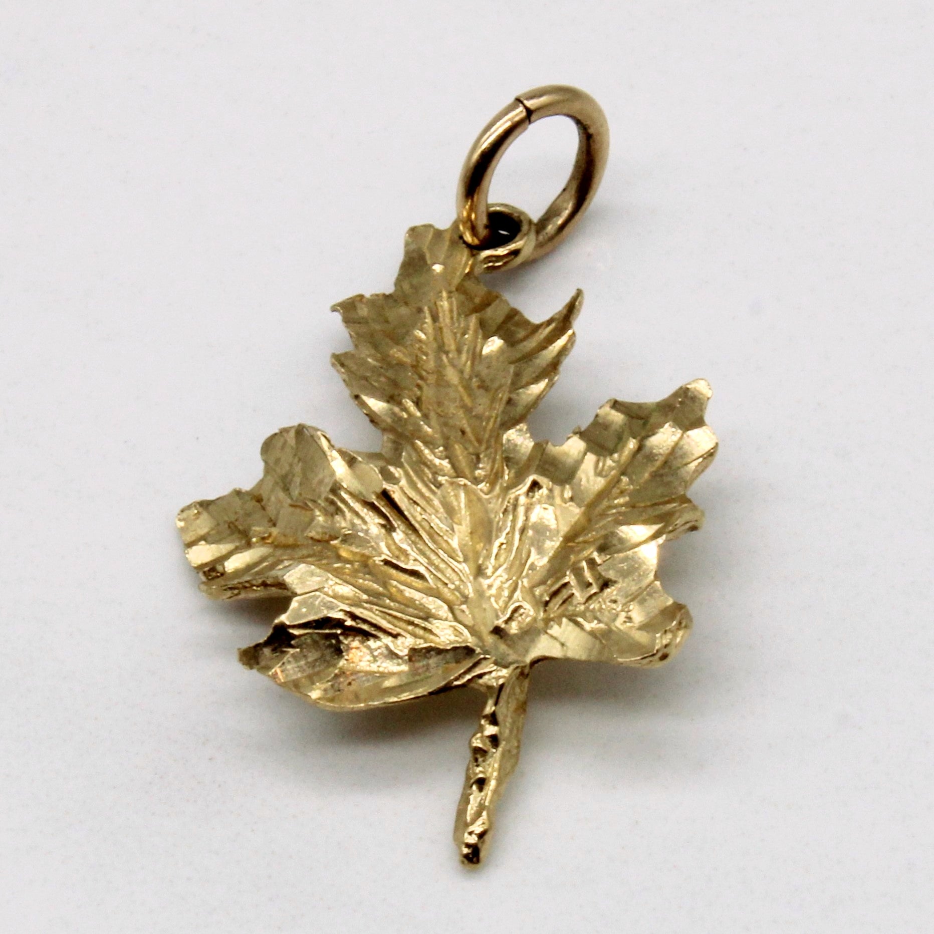 10k Yellow Gold Maple Leaf Pendant
