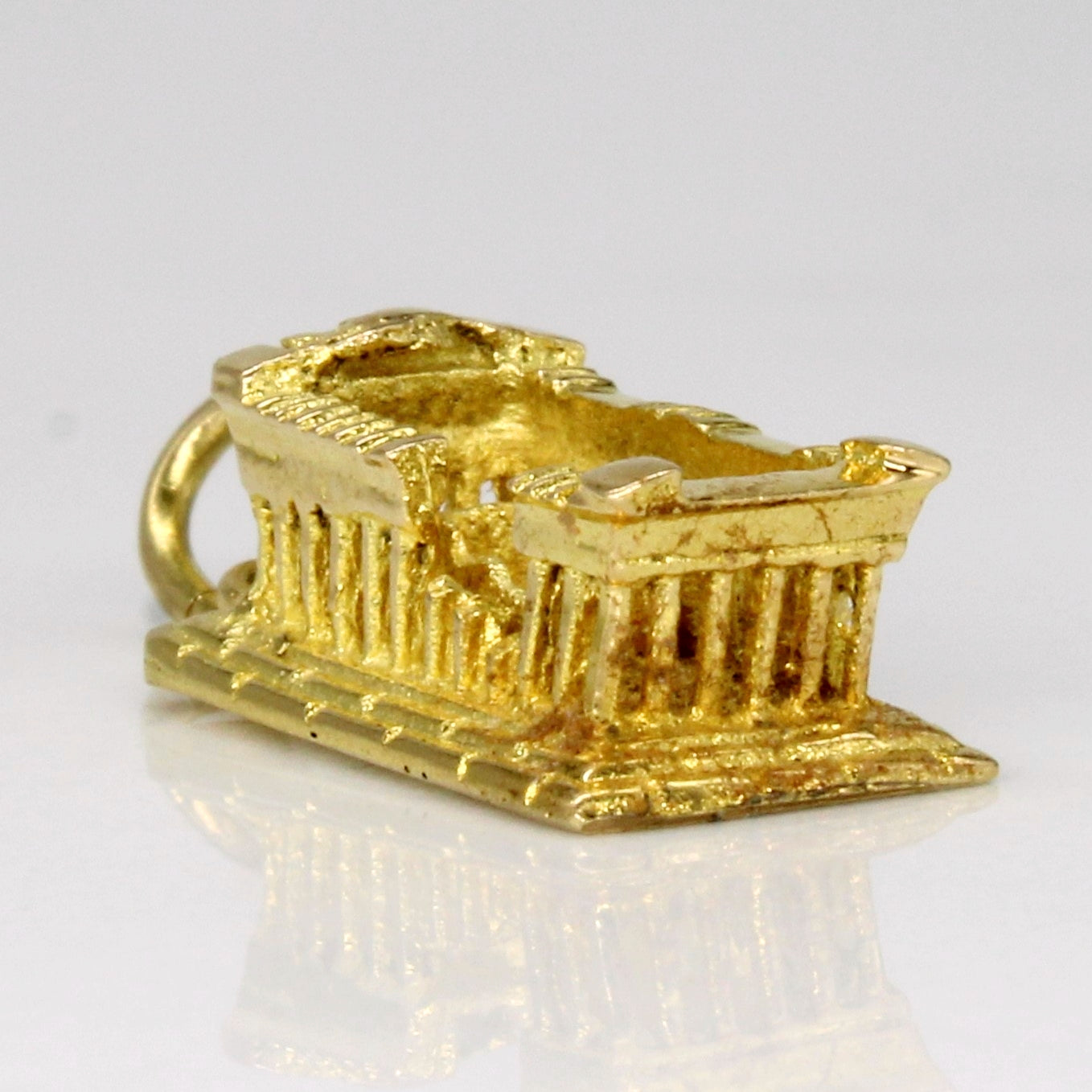 18k Yellow Gold Roman Ruins Charm