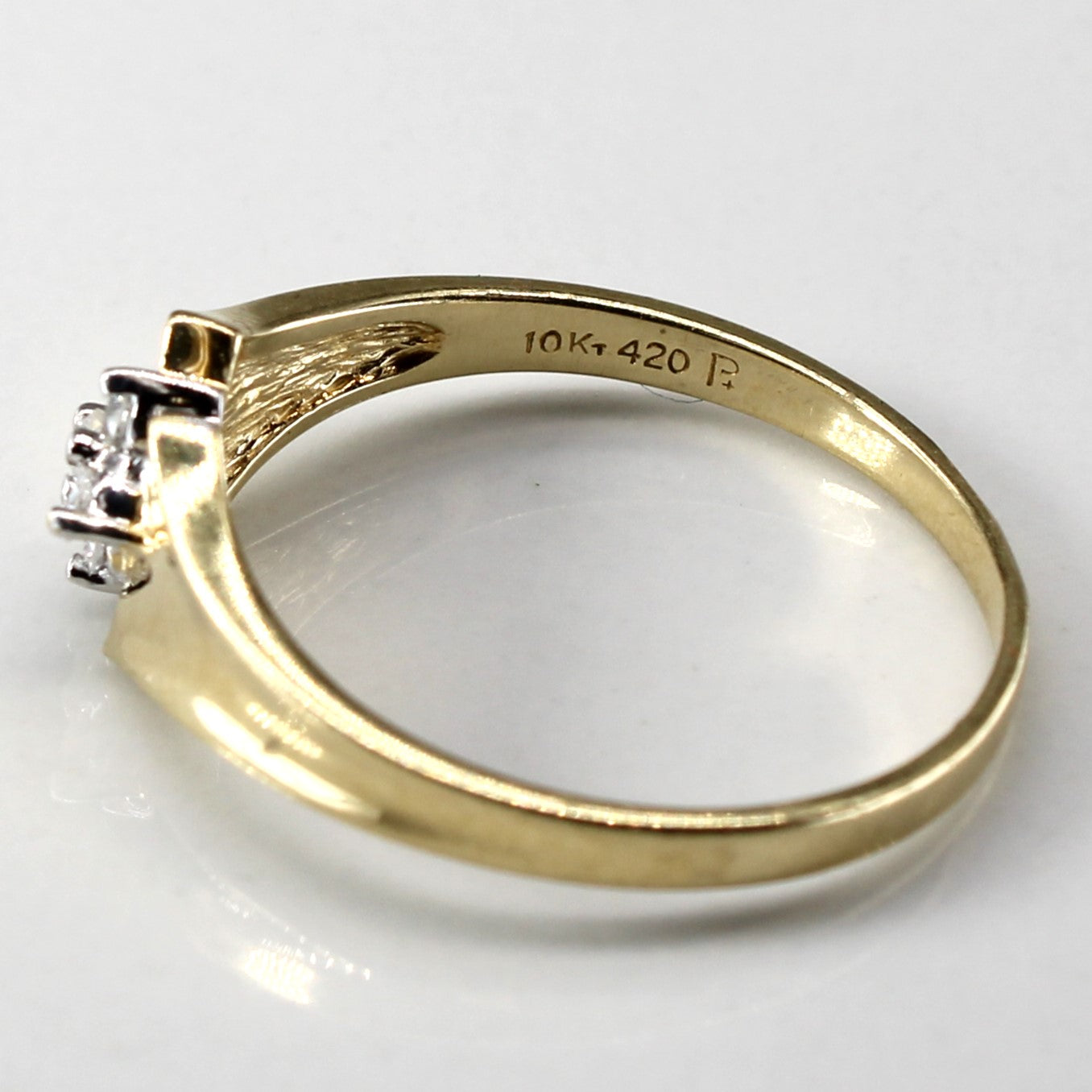 Cluster Diamond Gold Ring | 0.04ctw | SZ 6.75 |