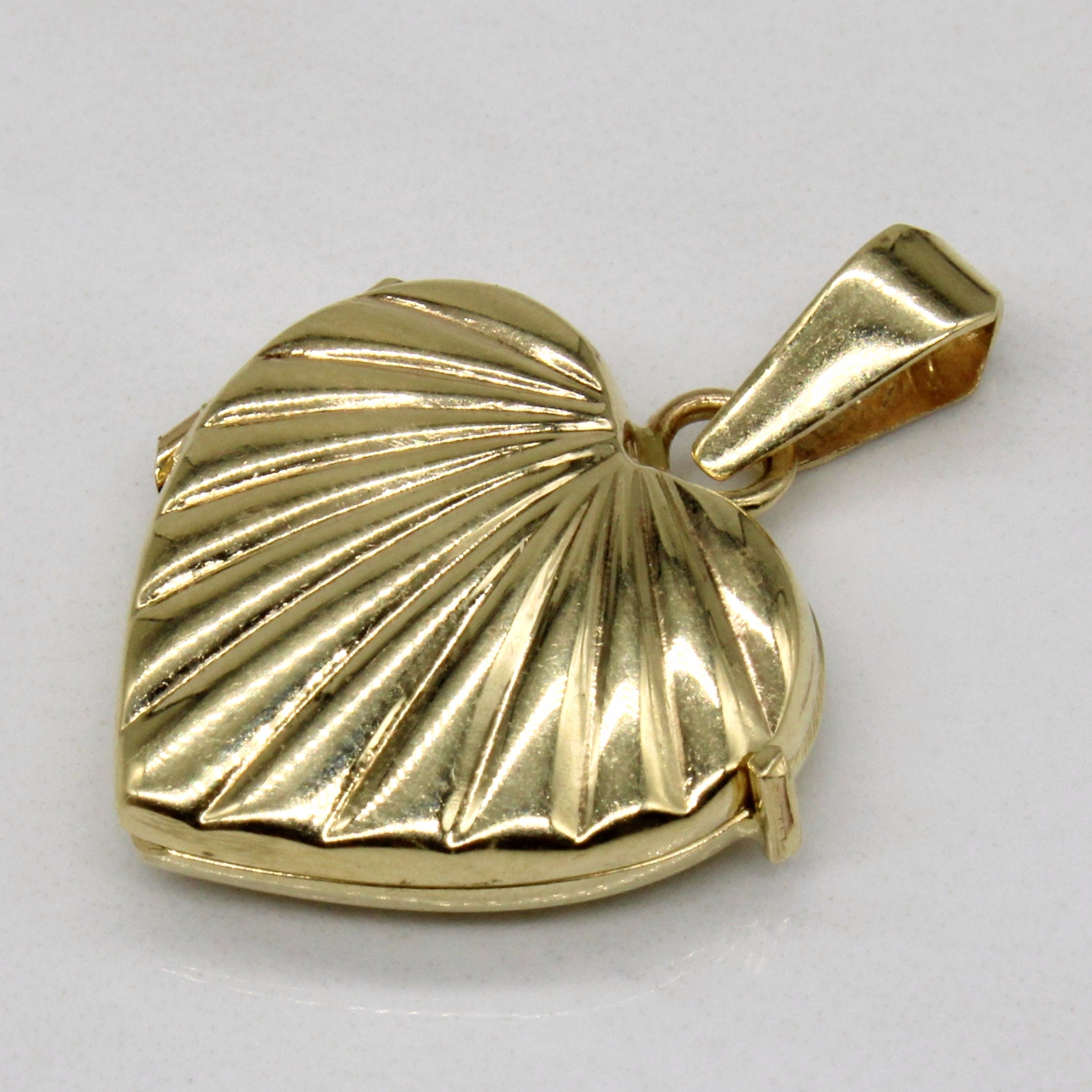 14k Yellow Gold Heart Locket
