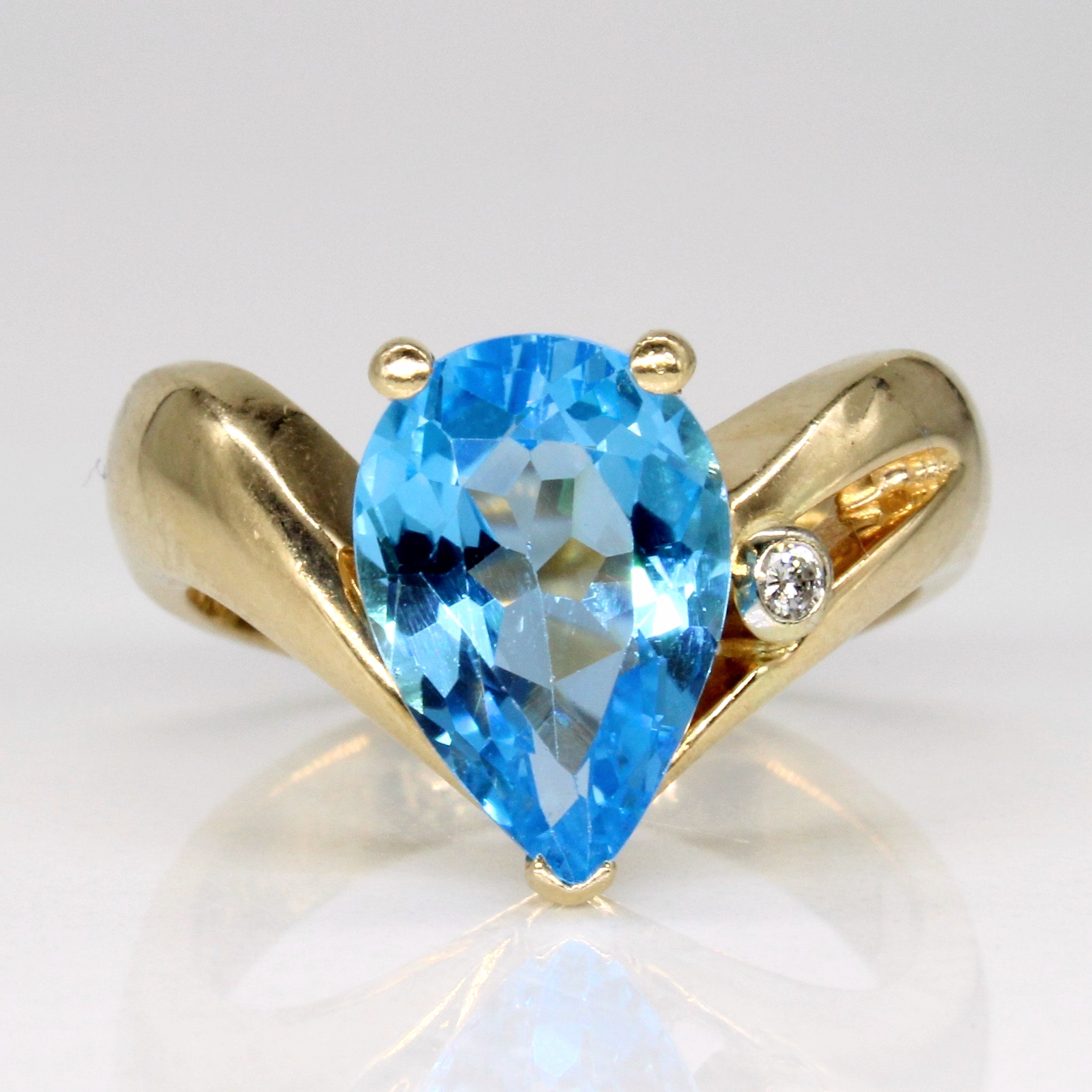 Blue Topaz & Diamond Cocktail Ring | 3.10ct, 0.03ct | SZ 7 |