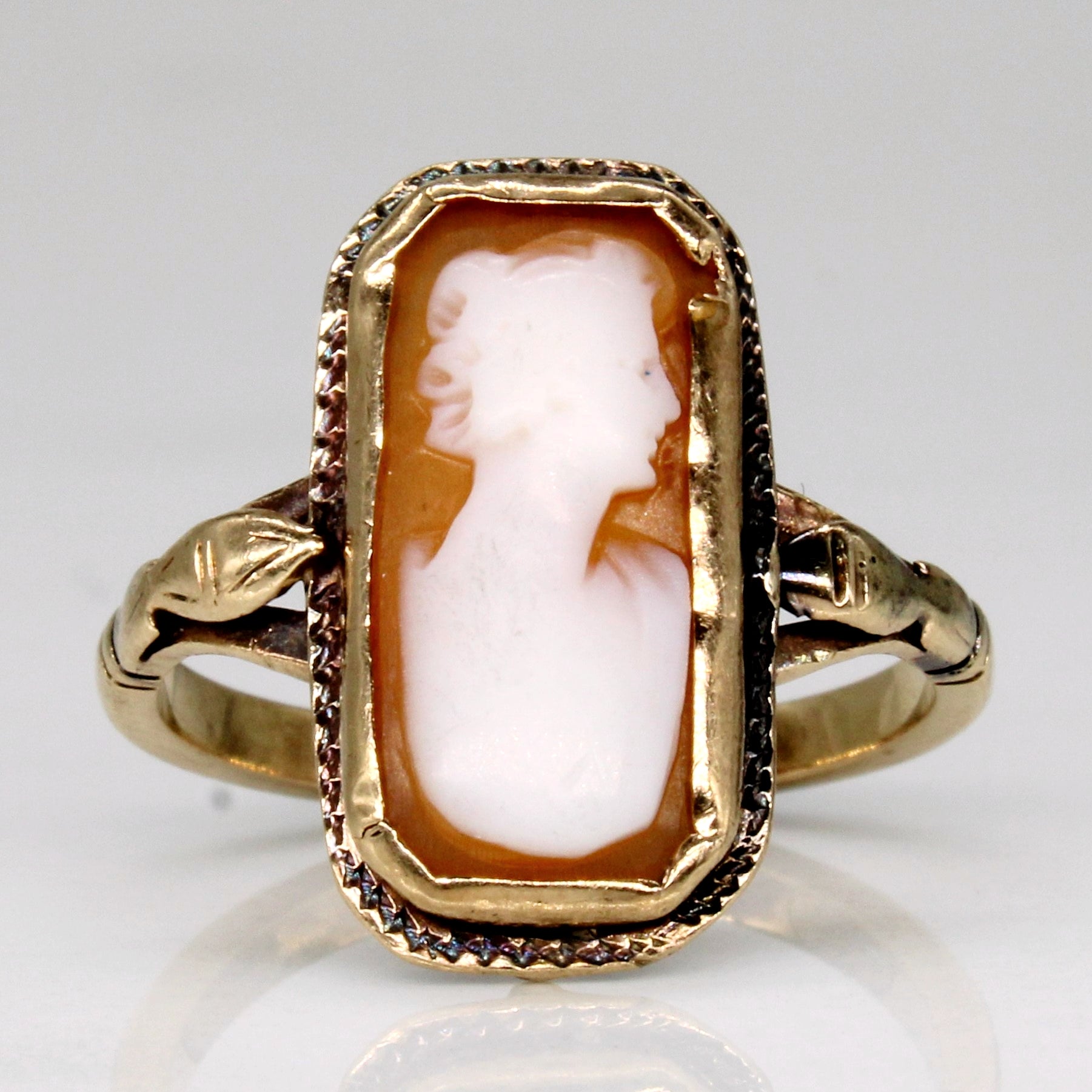 Bague portrait camée en coquillage sculpté | 1,80 ct | Taille 4,5 | 