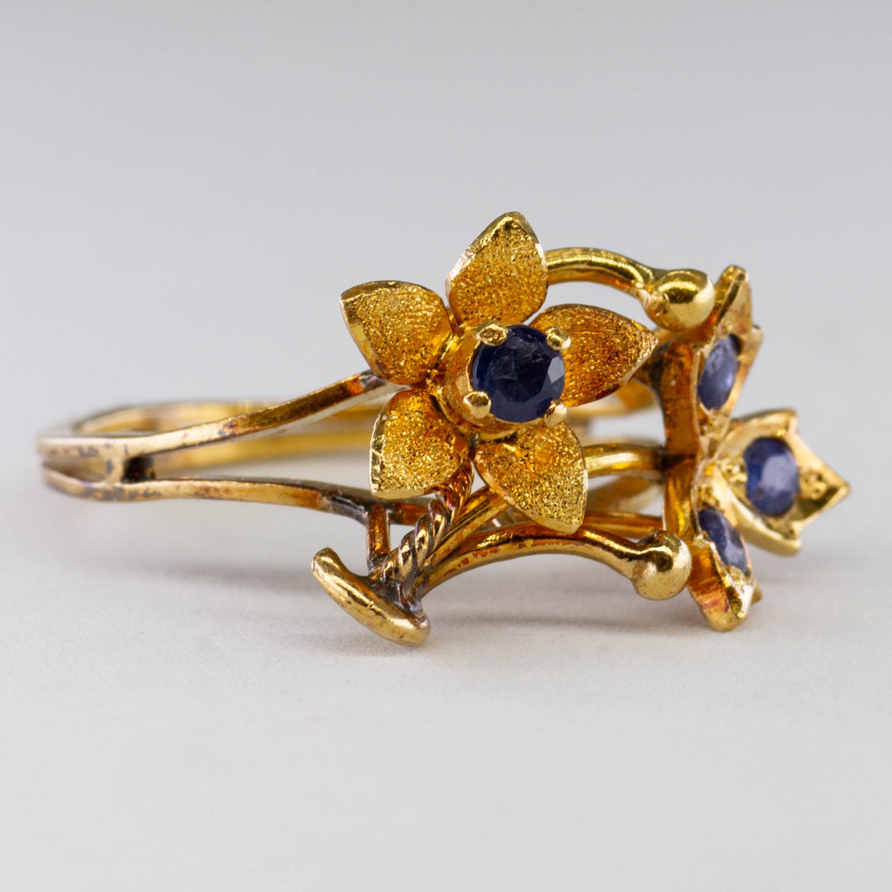 Art Nouveau Era Sapphire Floral Ring | 0.34ctw SZ 6.5 |
