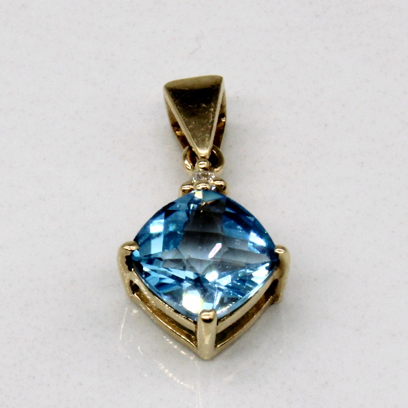 Blue Topaz & Diamond Pendant | 1.25ct, 0.01ct |