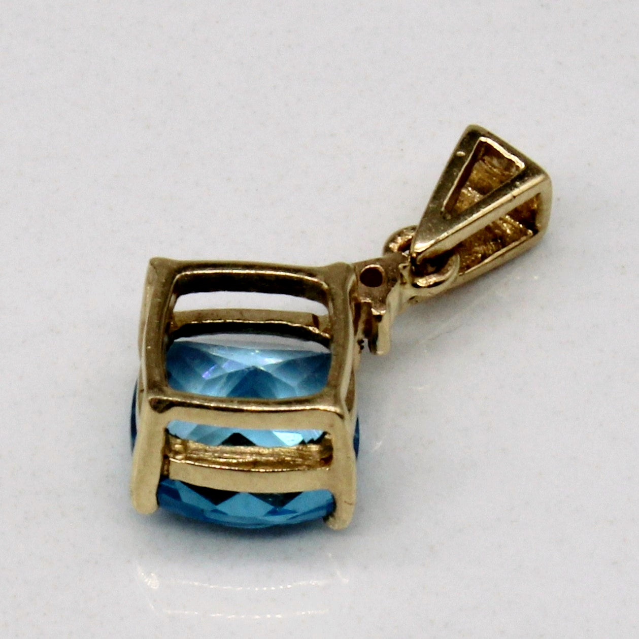 Blue Topaz & Diamond Pendant | 1.25ct, 0.01ct |