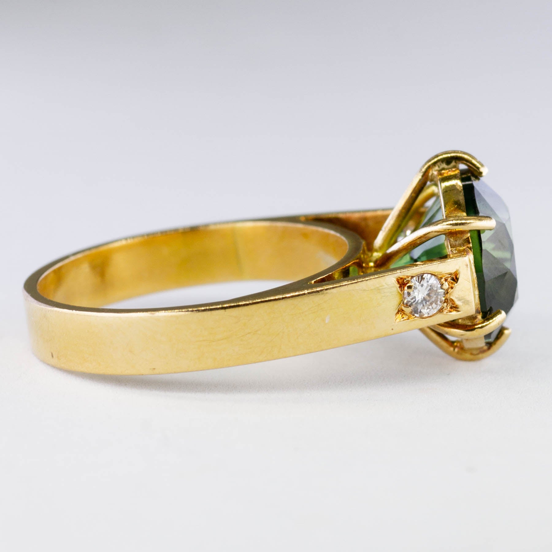 Green Sapphire & Diamond Cocktail Ring | 5.20ct, 0.12ctw | SZ 7 |