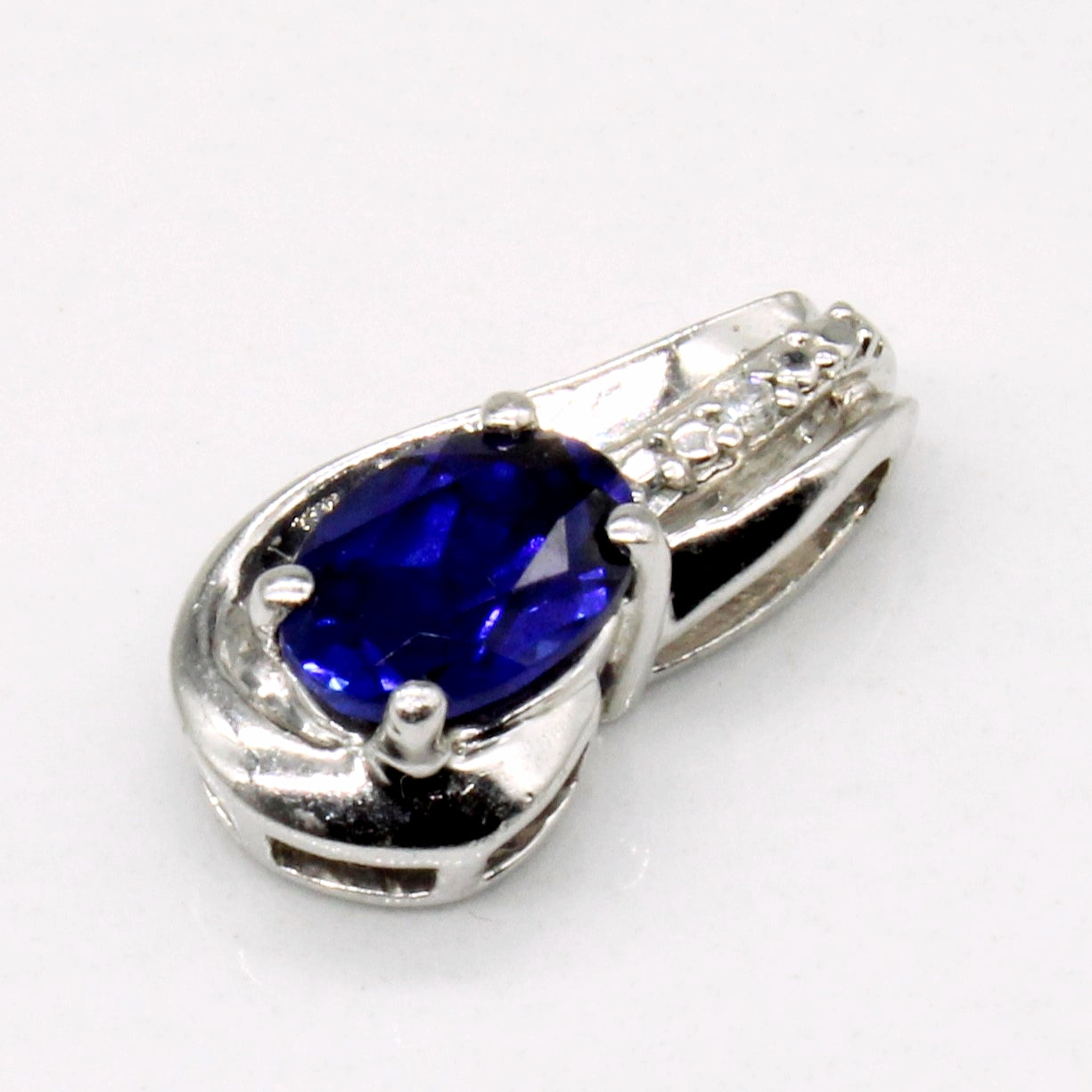 Synthetic Sapphire & Diamond Pendant | 1.00ct, 0.01ct |