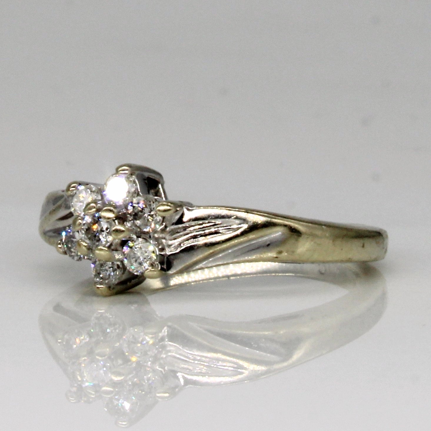 Cluster Set Diamond Ring | 0.18ctw | SZ 4.5 |