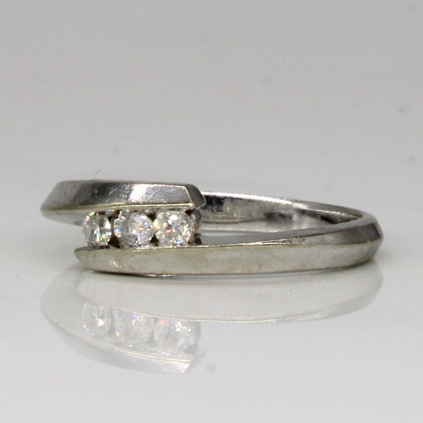 Channel Set Diamond Ring | 0.12ctw | SZ 5 |