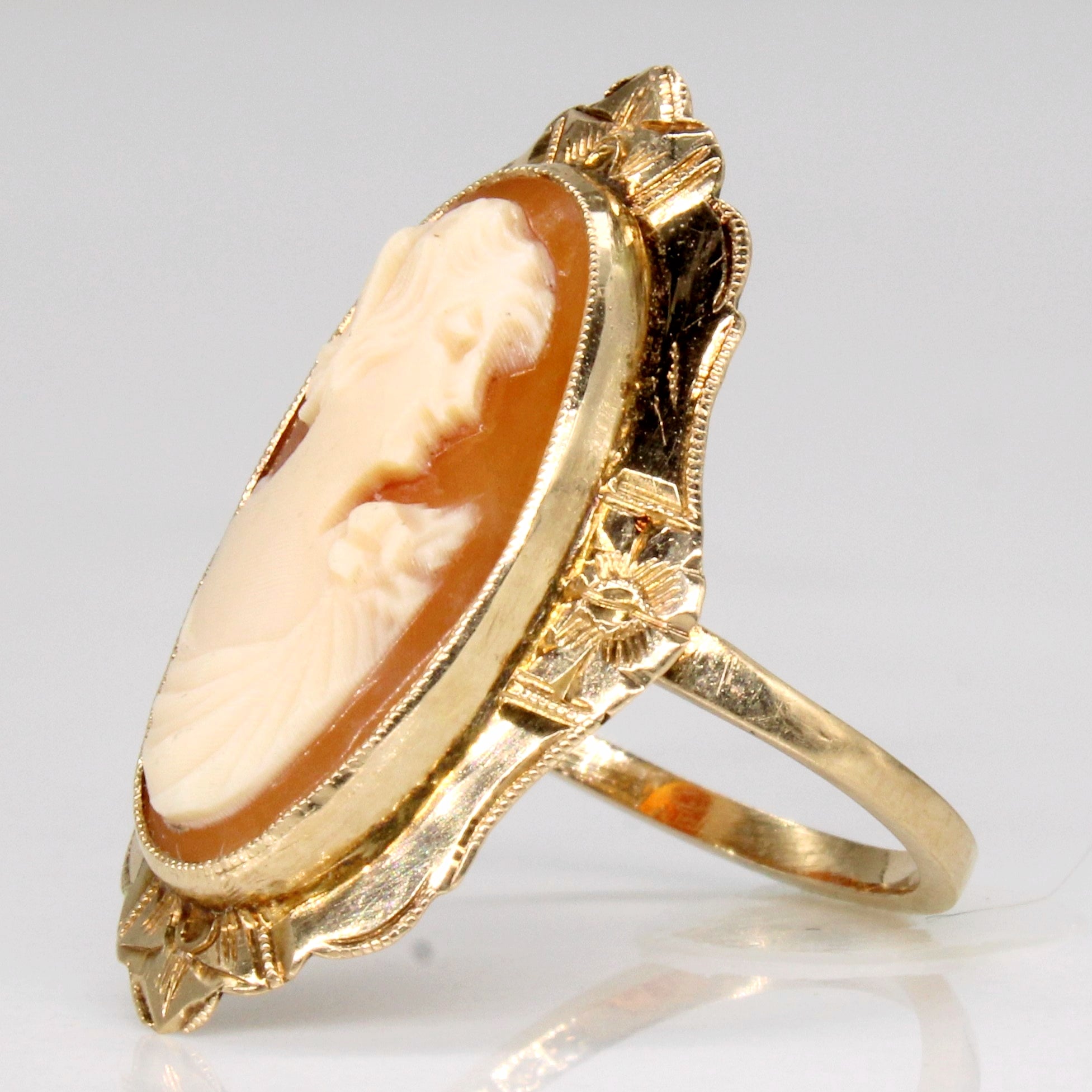 Cameo Shell Ring | 2.50ct | SZ 5 |